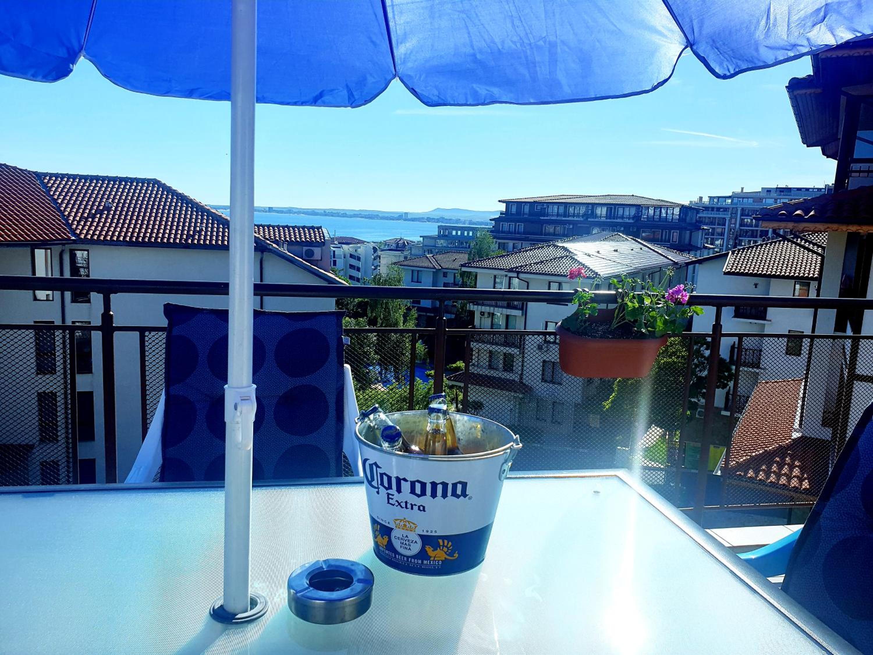 La terrace Sea view