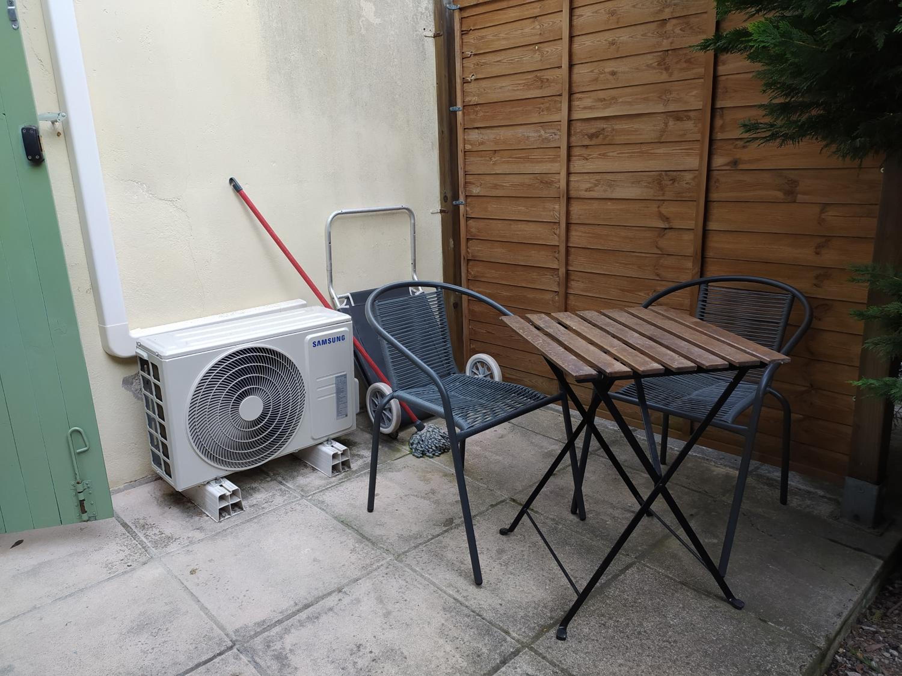 Petit Studio, terrasse, jardinet, climatisation, wifi photo 3