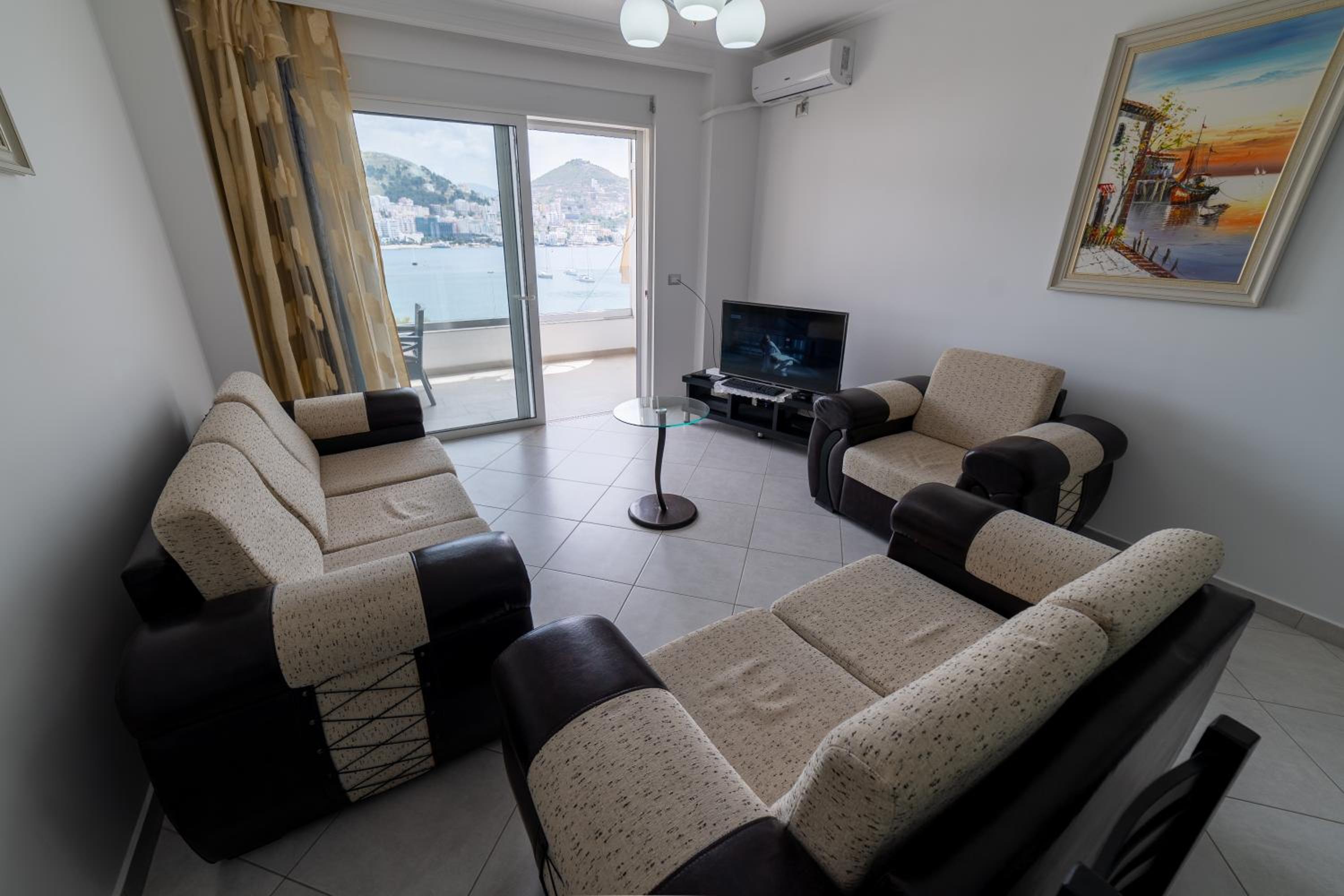 Sofi Apartments photo 3