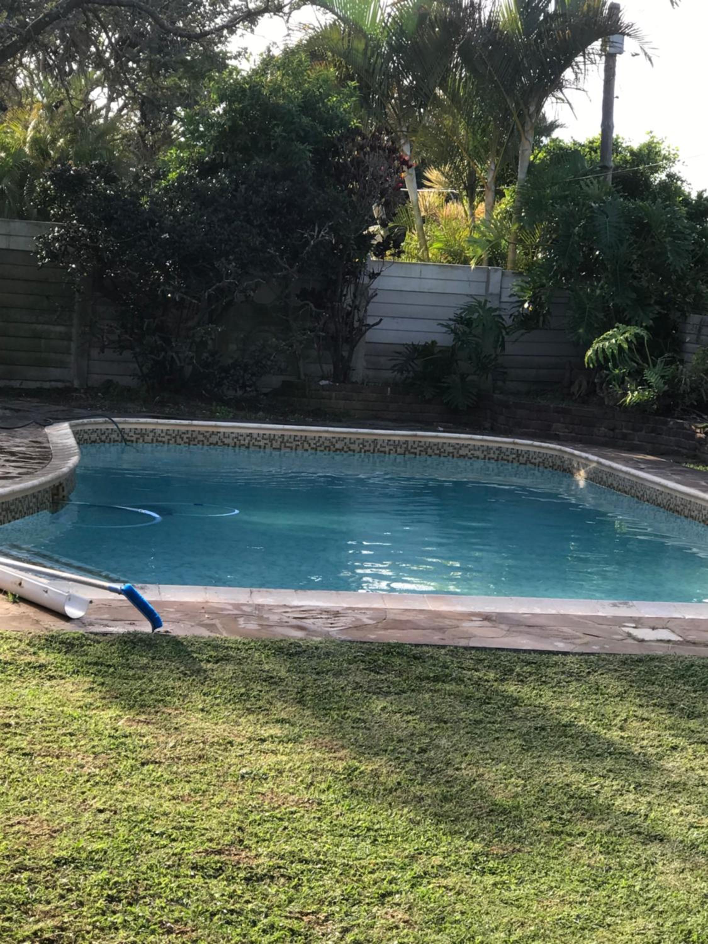 Teke's cheerful 3 bed room villa with swimming pool