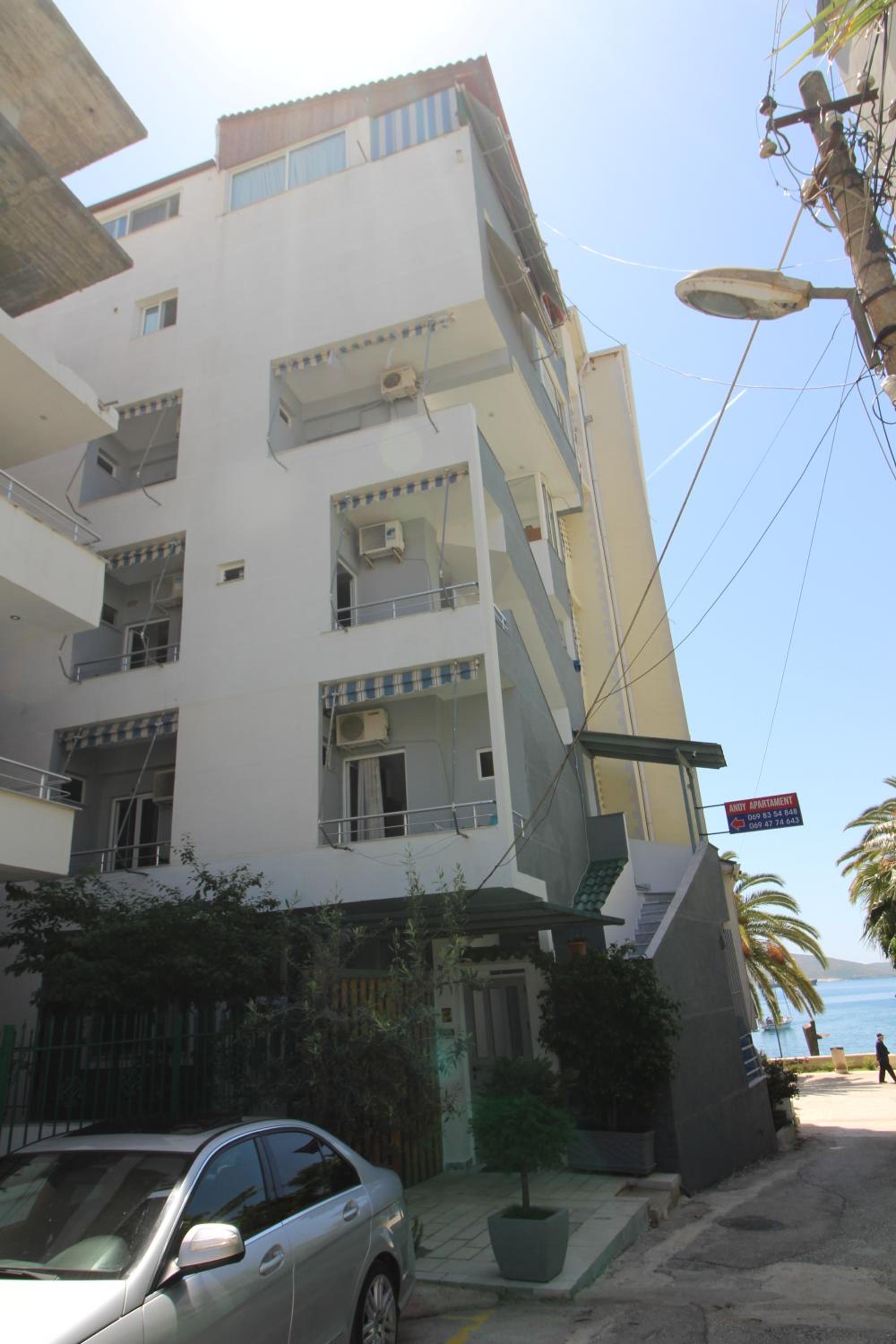 Andy Apartments
