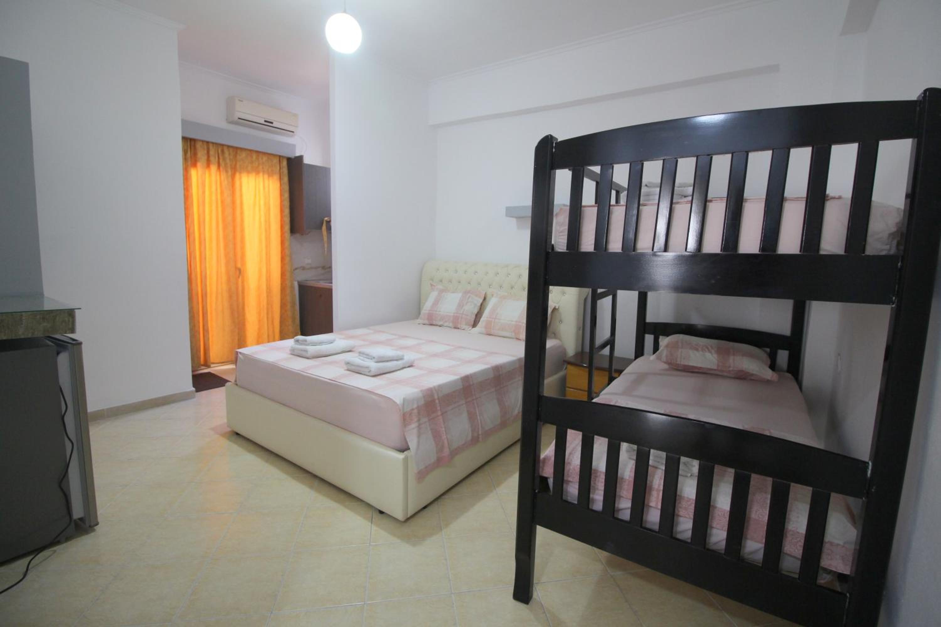 Andy Apartments