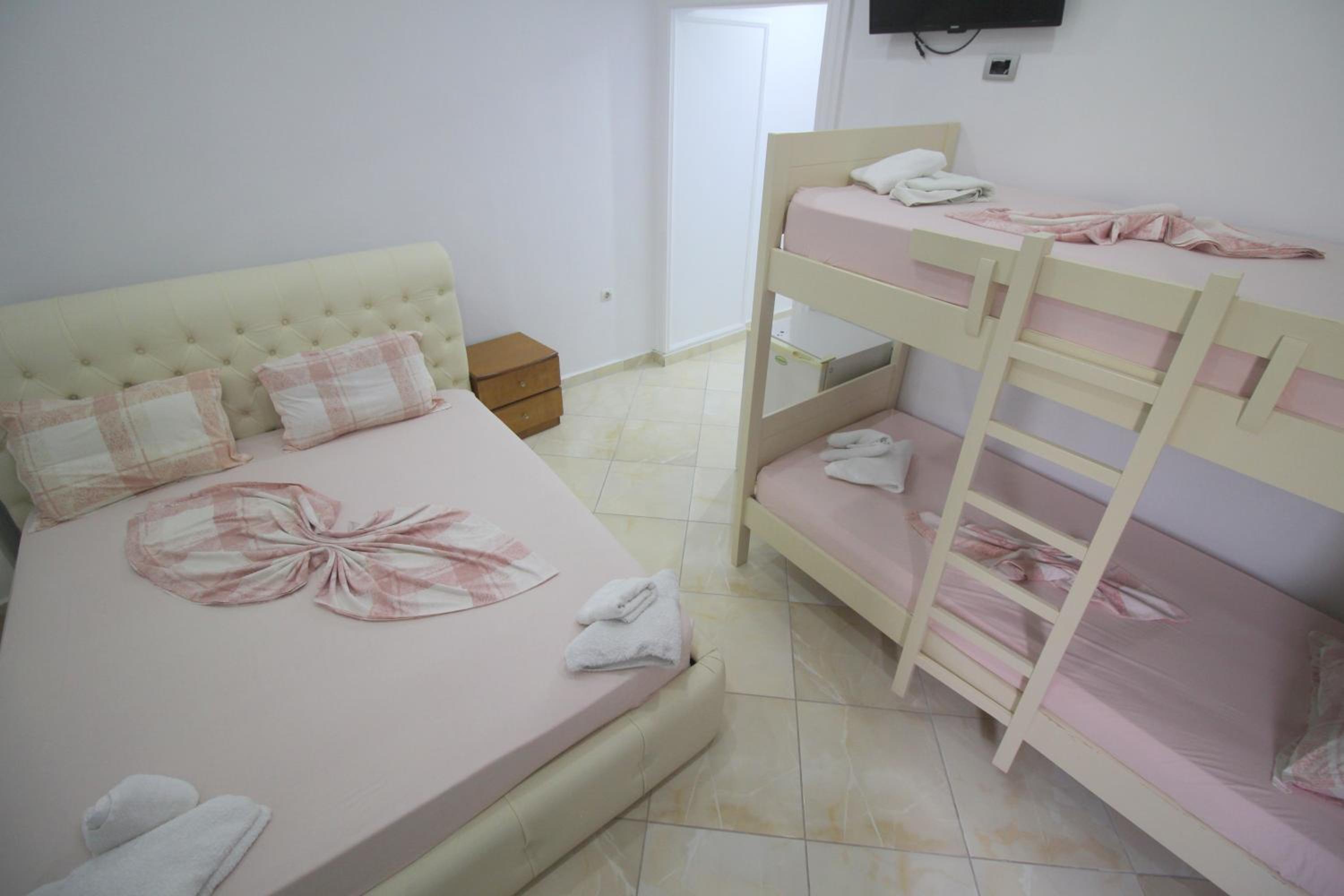 Andy Apartments