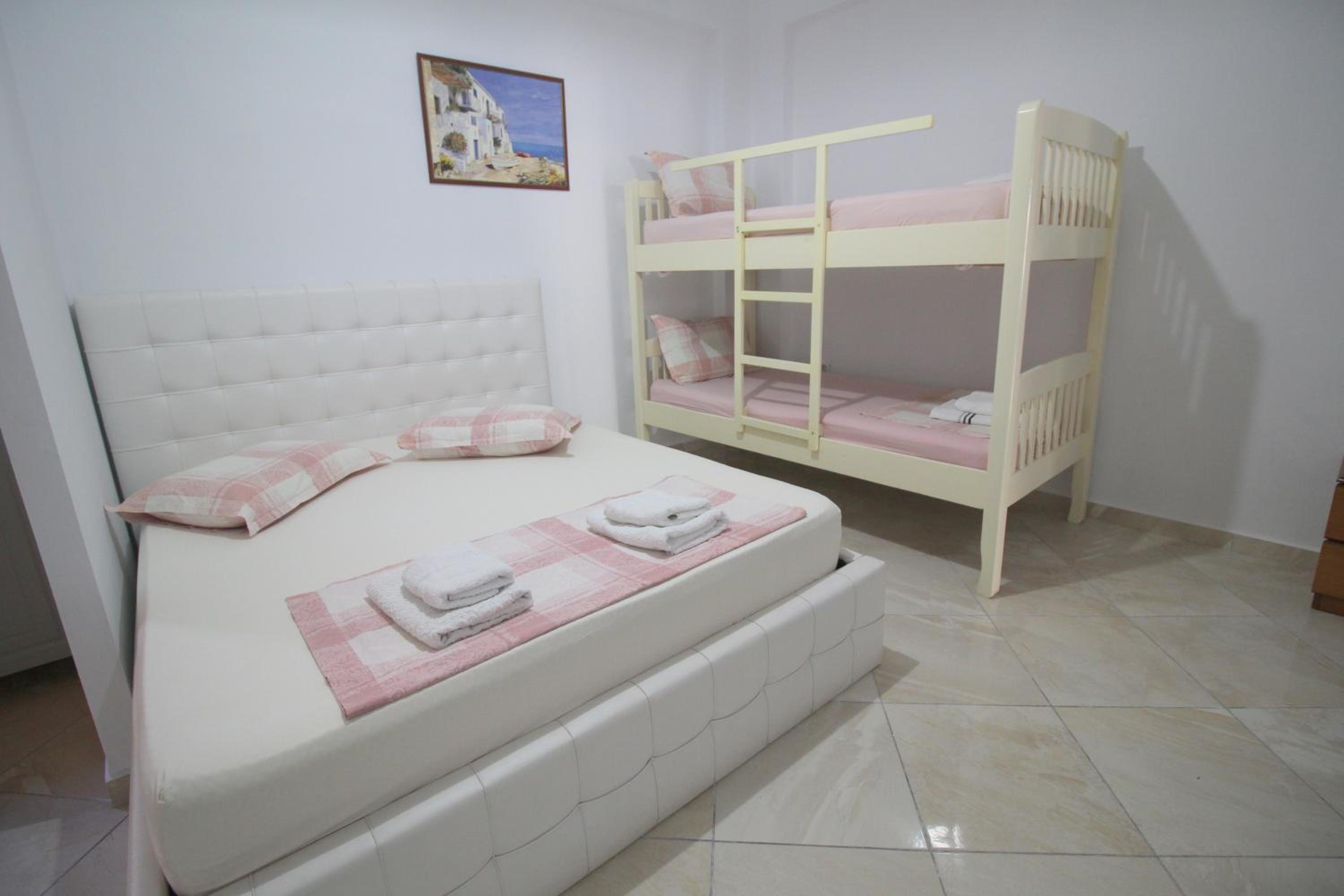 Andy Apartments