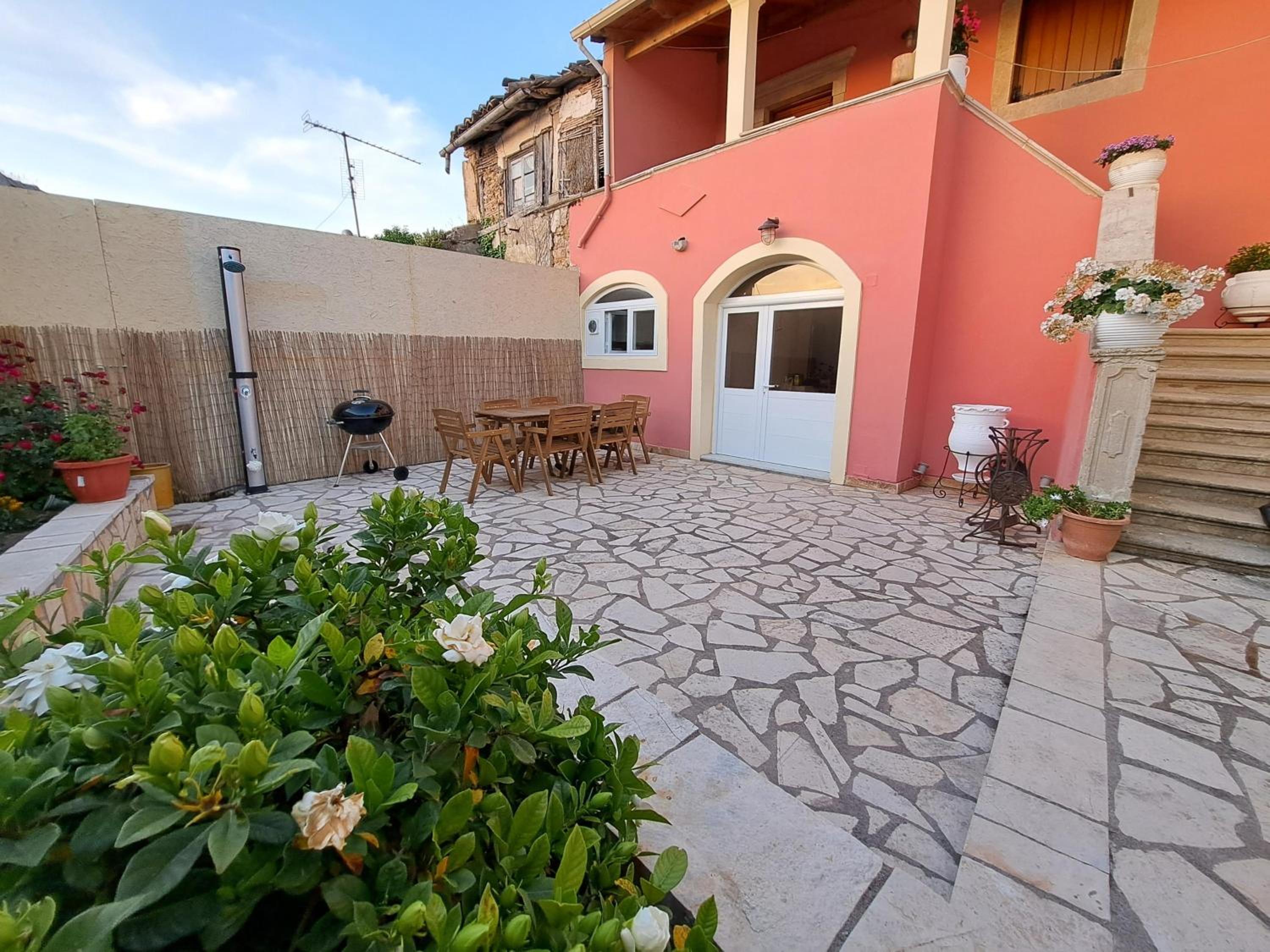 Prinilas Manor view 5