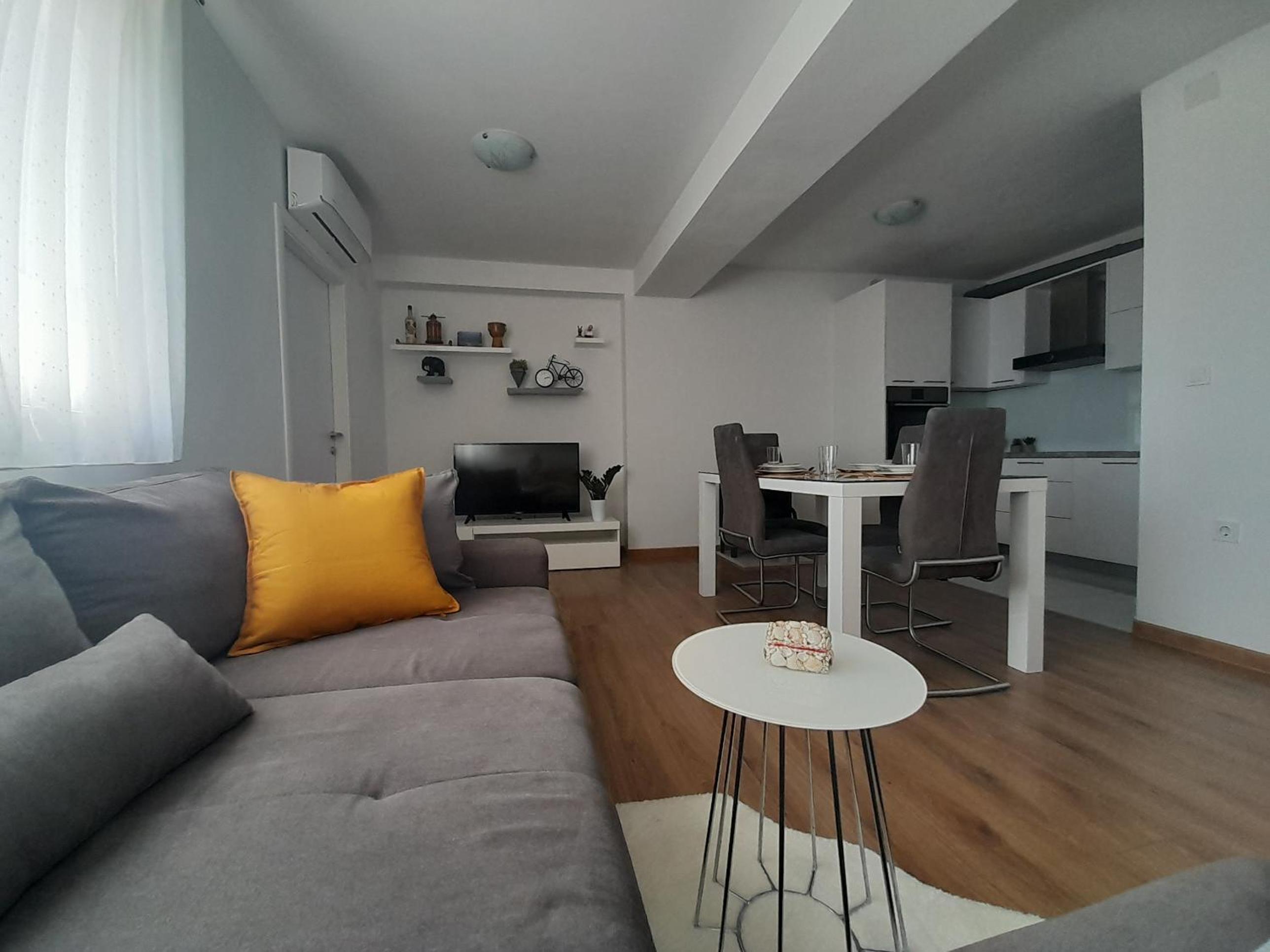 Apartment Karlito view 4