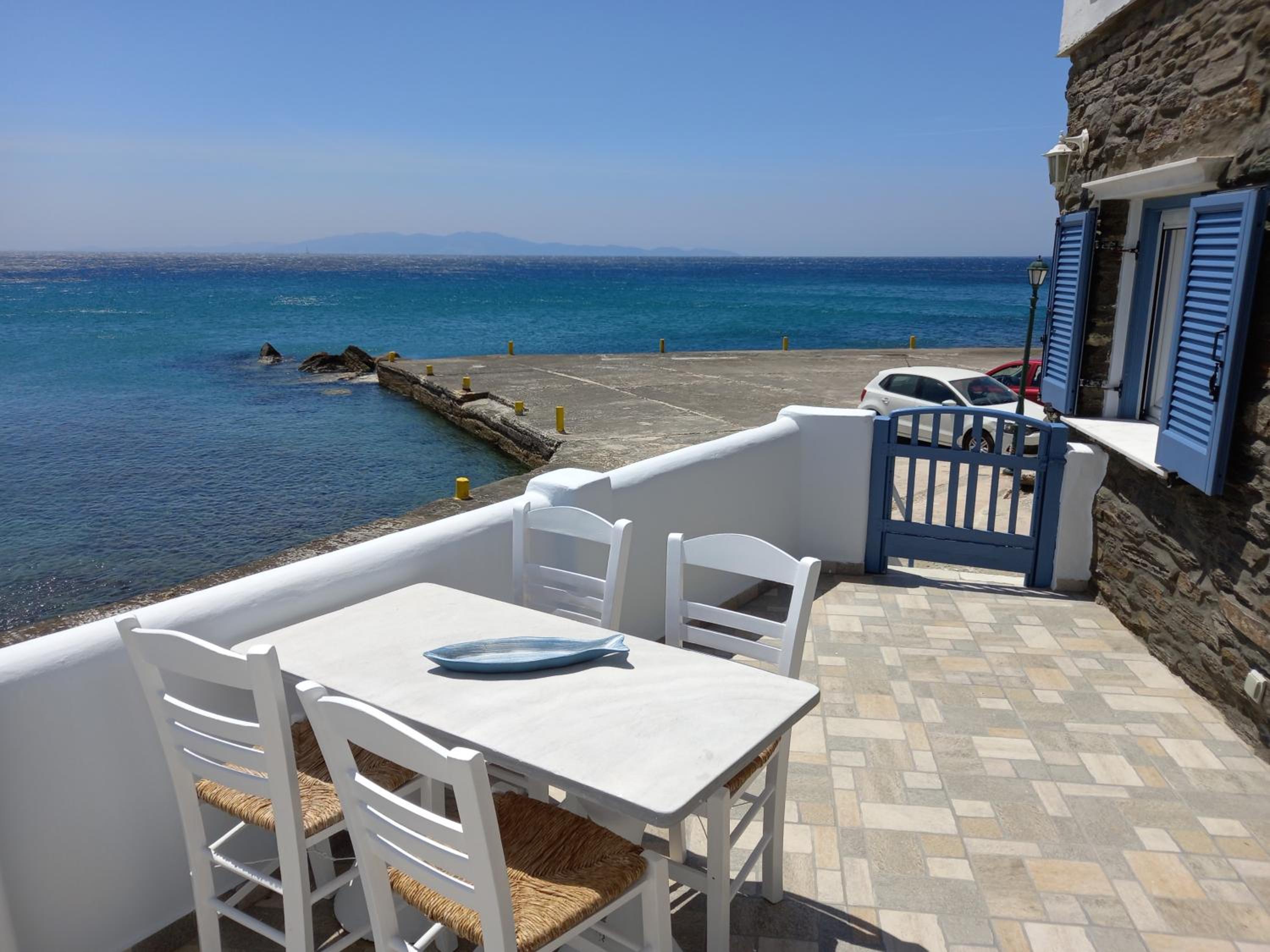 Anthie's shore house view 4
