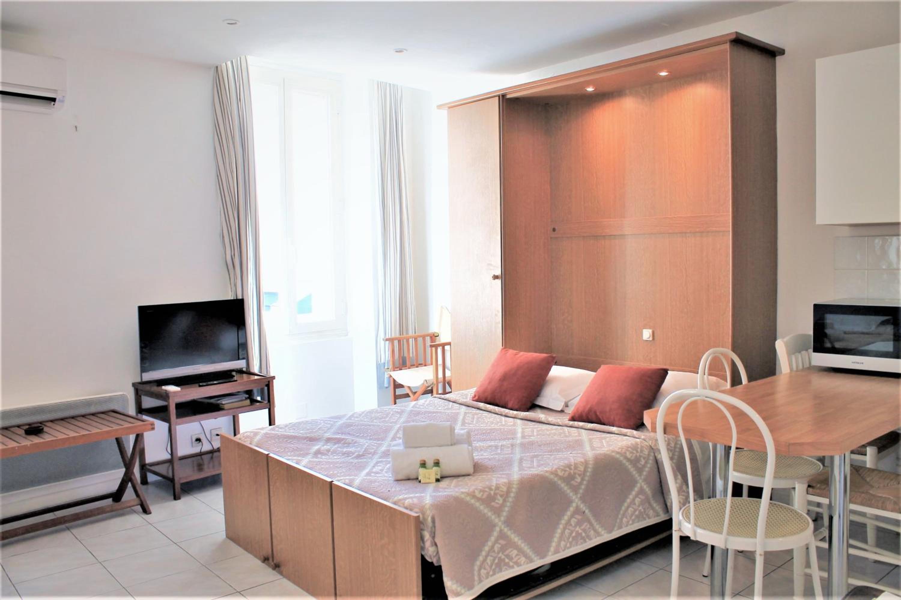 Viva Riviera 6 Rue Commandant André
