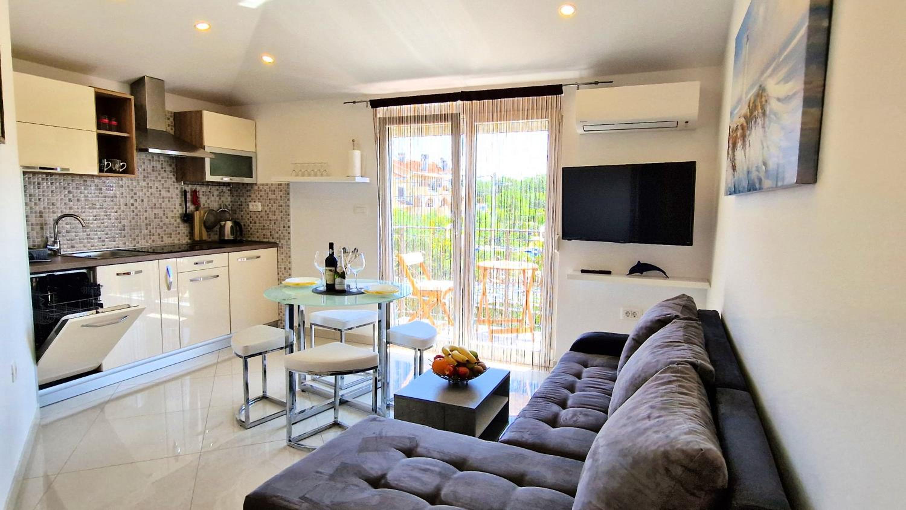 Apartments Pinezić view 4