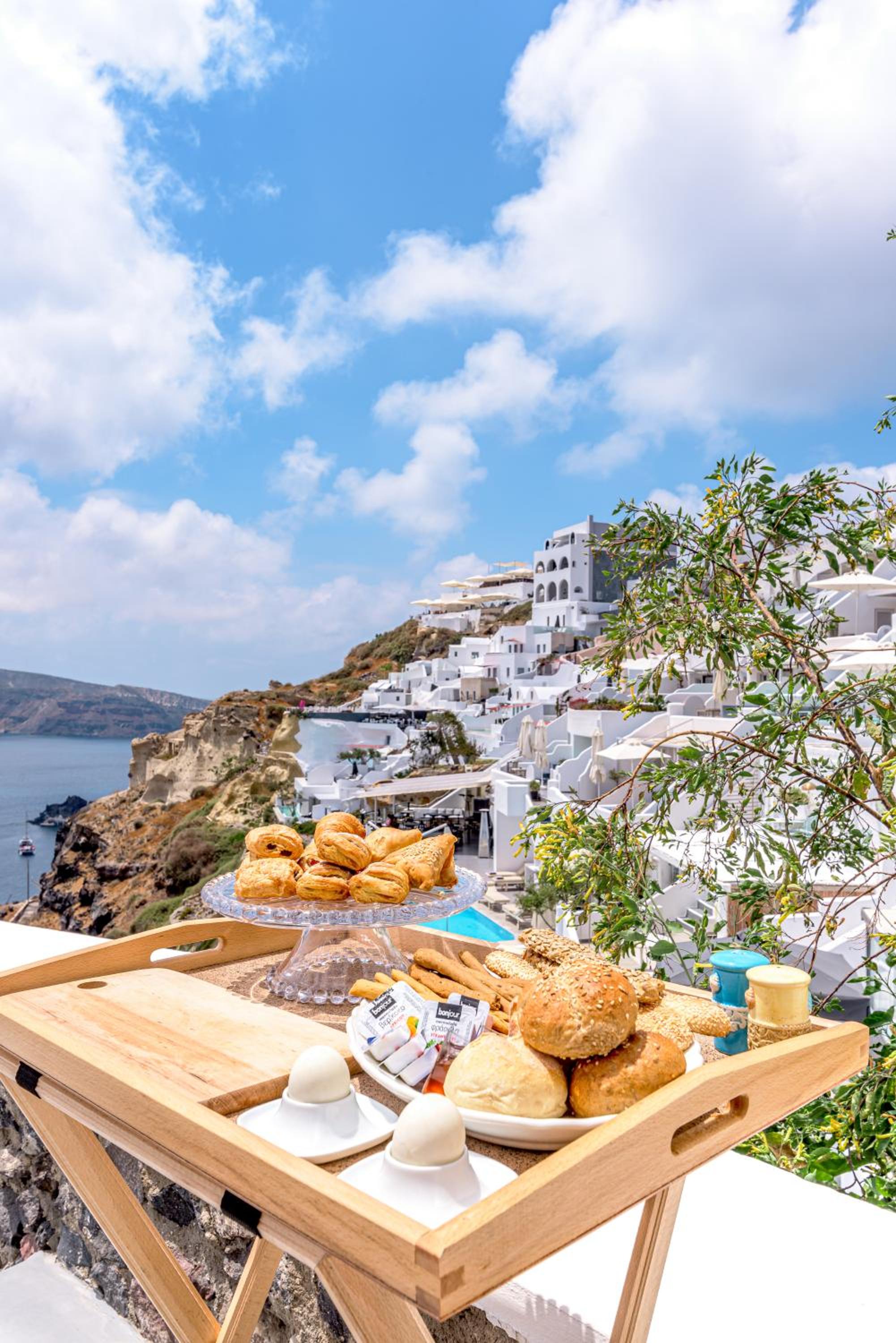 Amazing View Villa Oia with Jacuzzi view 3