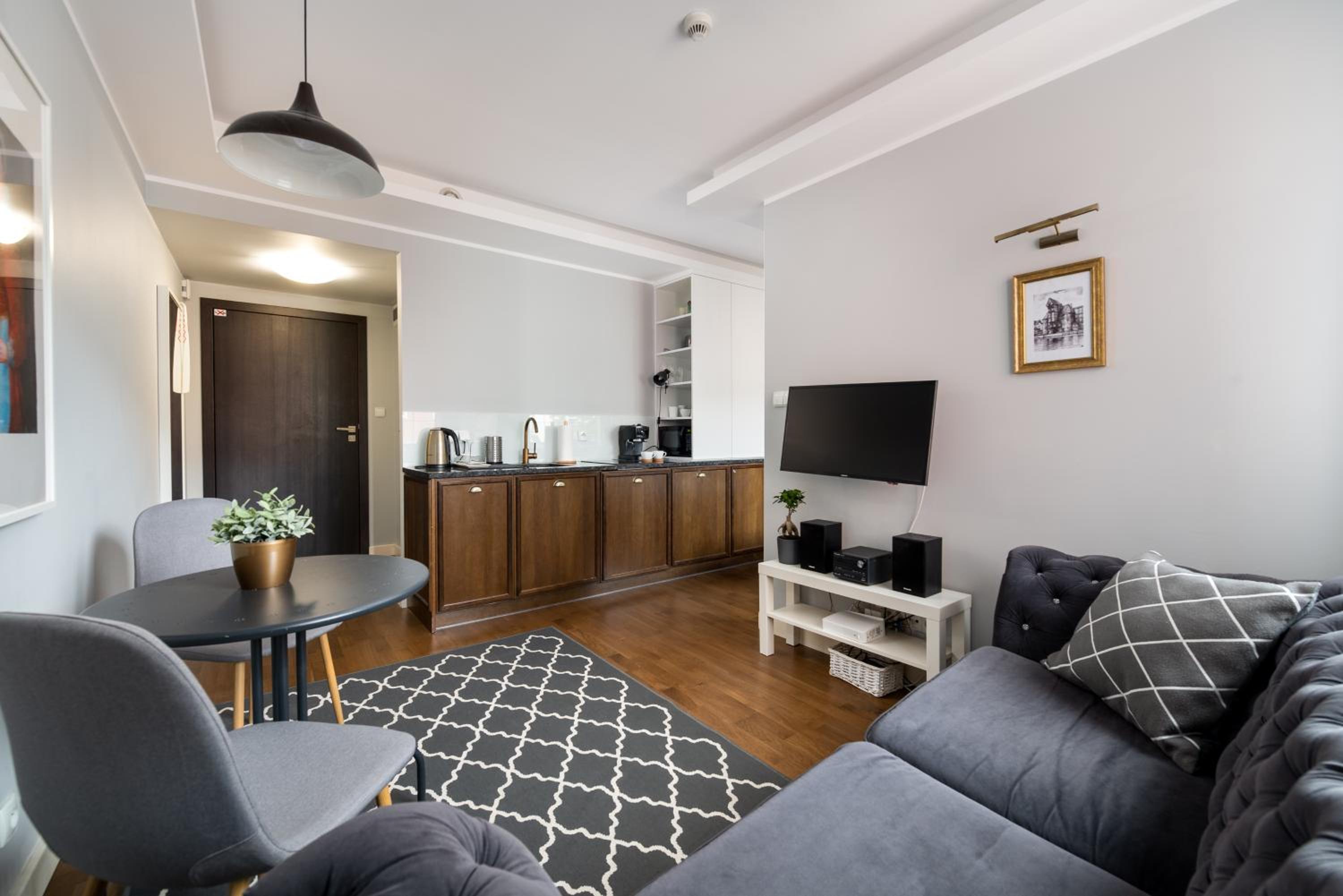 Central Apartment by Motlawa River & Old Town