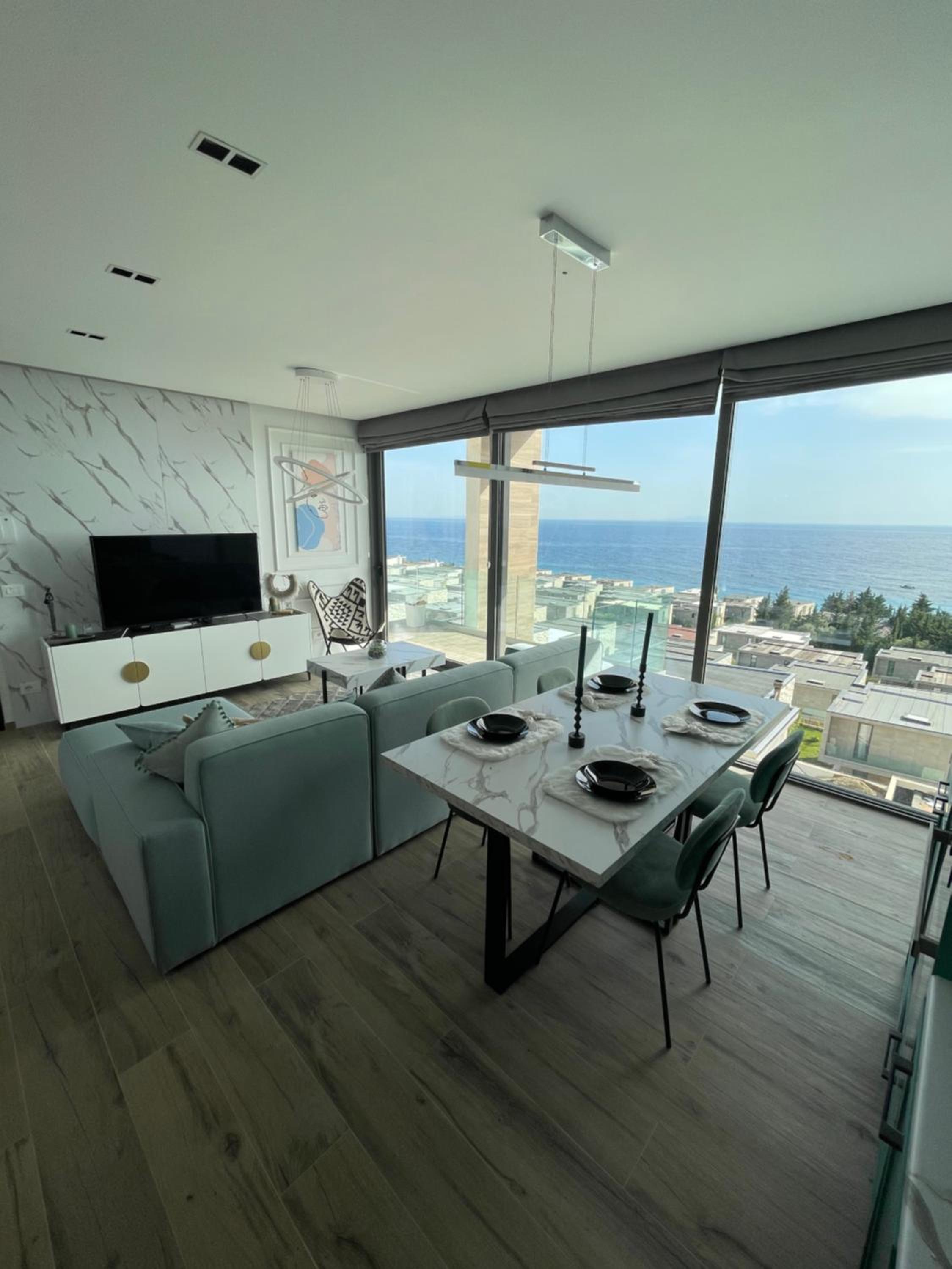 Turquoise Aarohi Apartment by DAMM's Villas photo 4