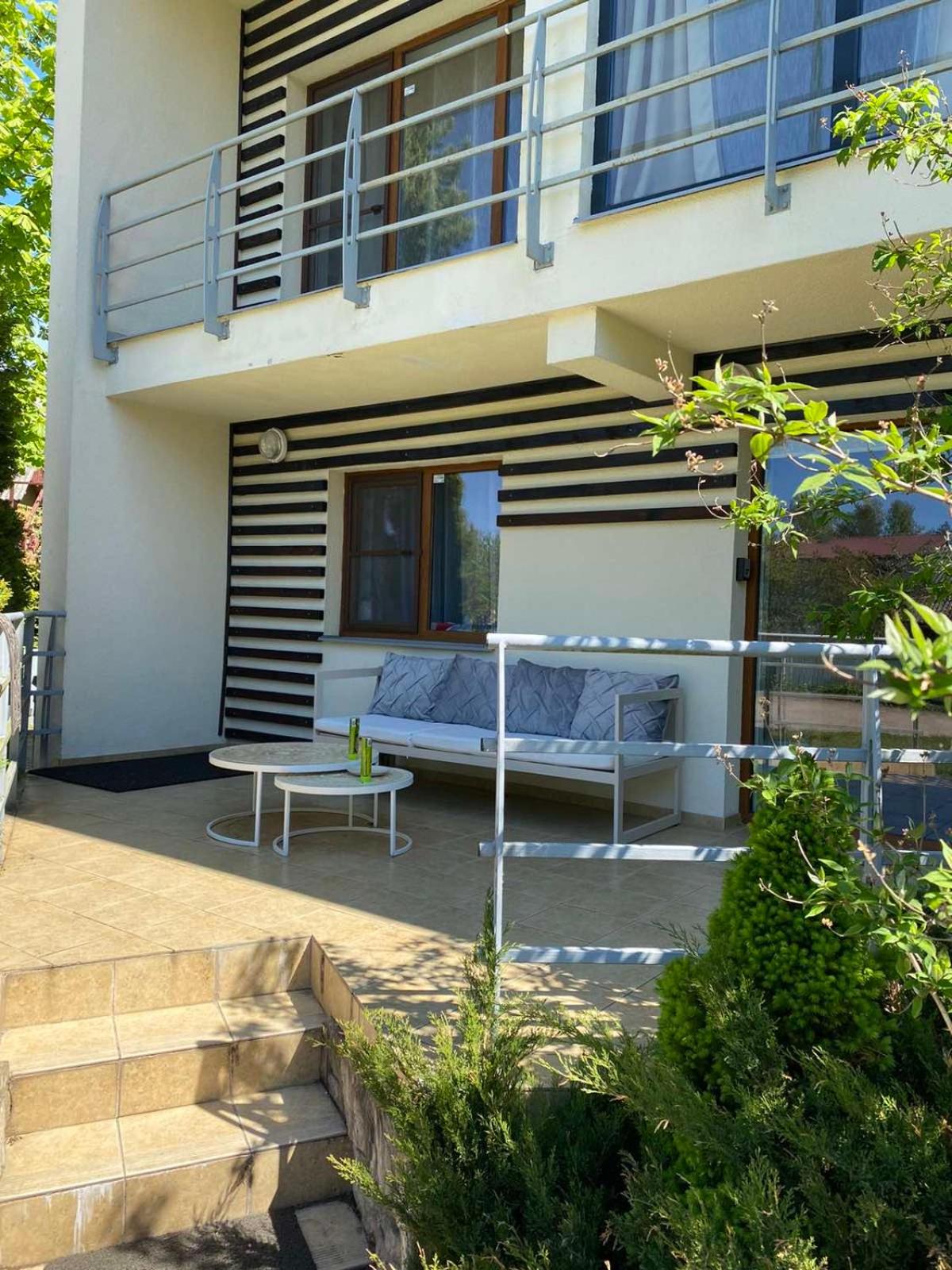 Townhouse with a terrace! view 3