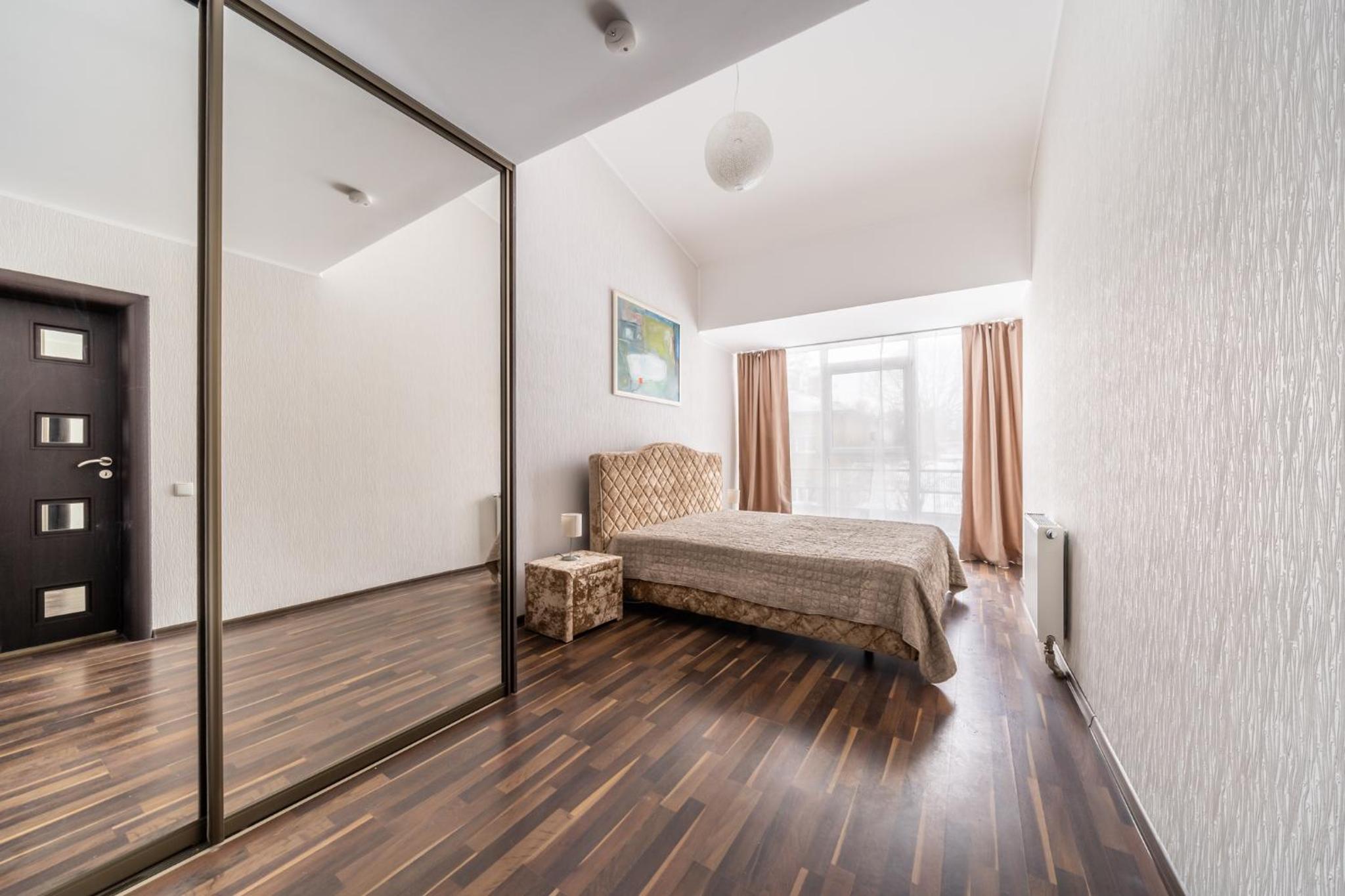 Townhouse with a terrace! view 5