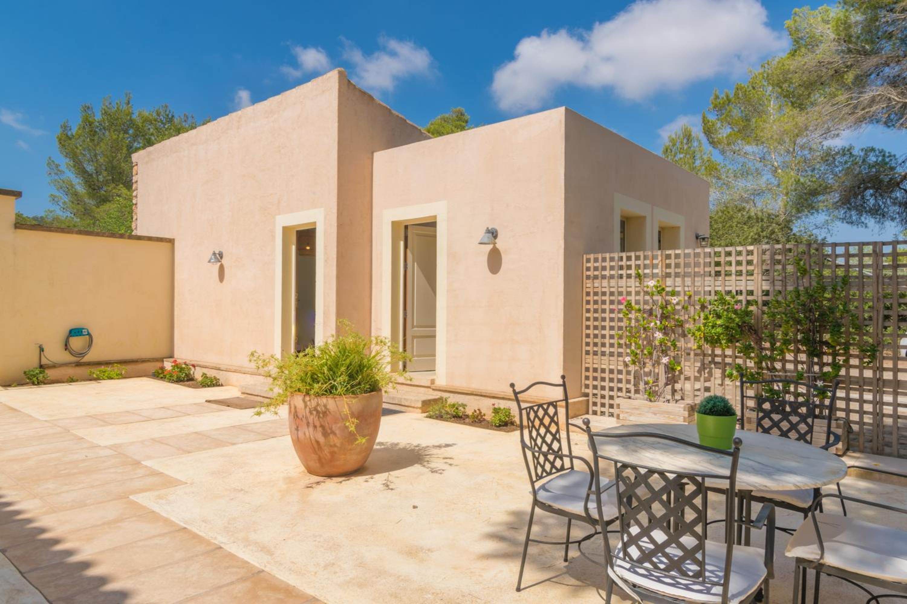 Villa Pins