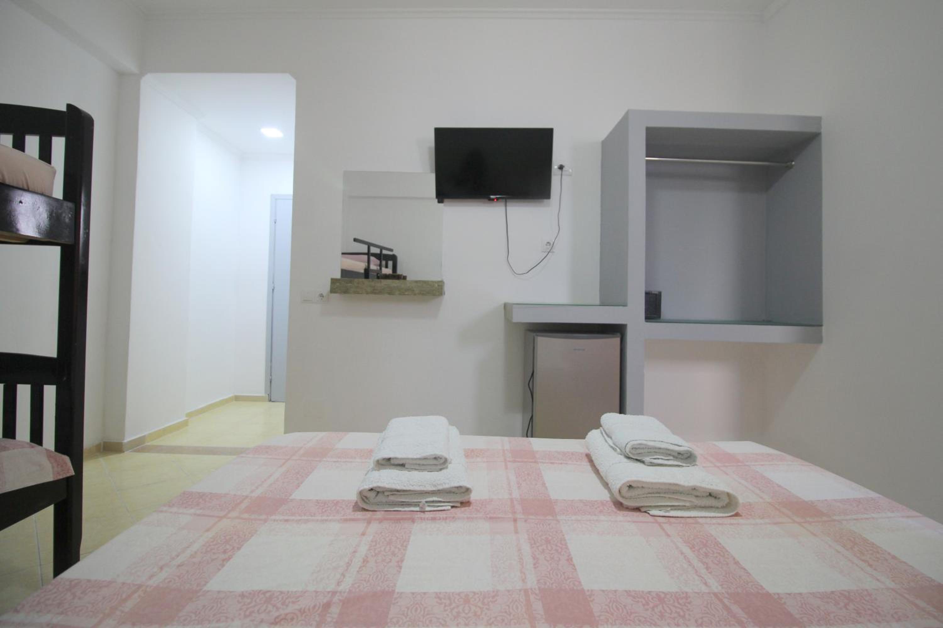 Andy Apartments