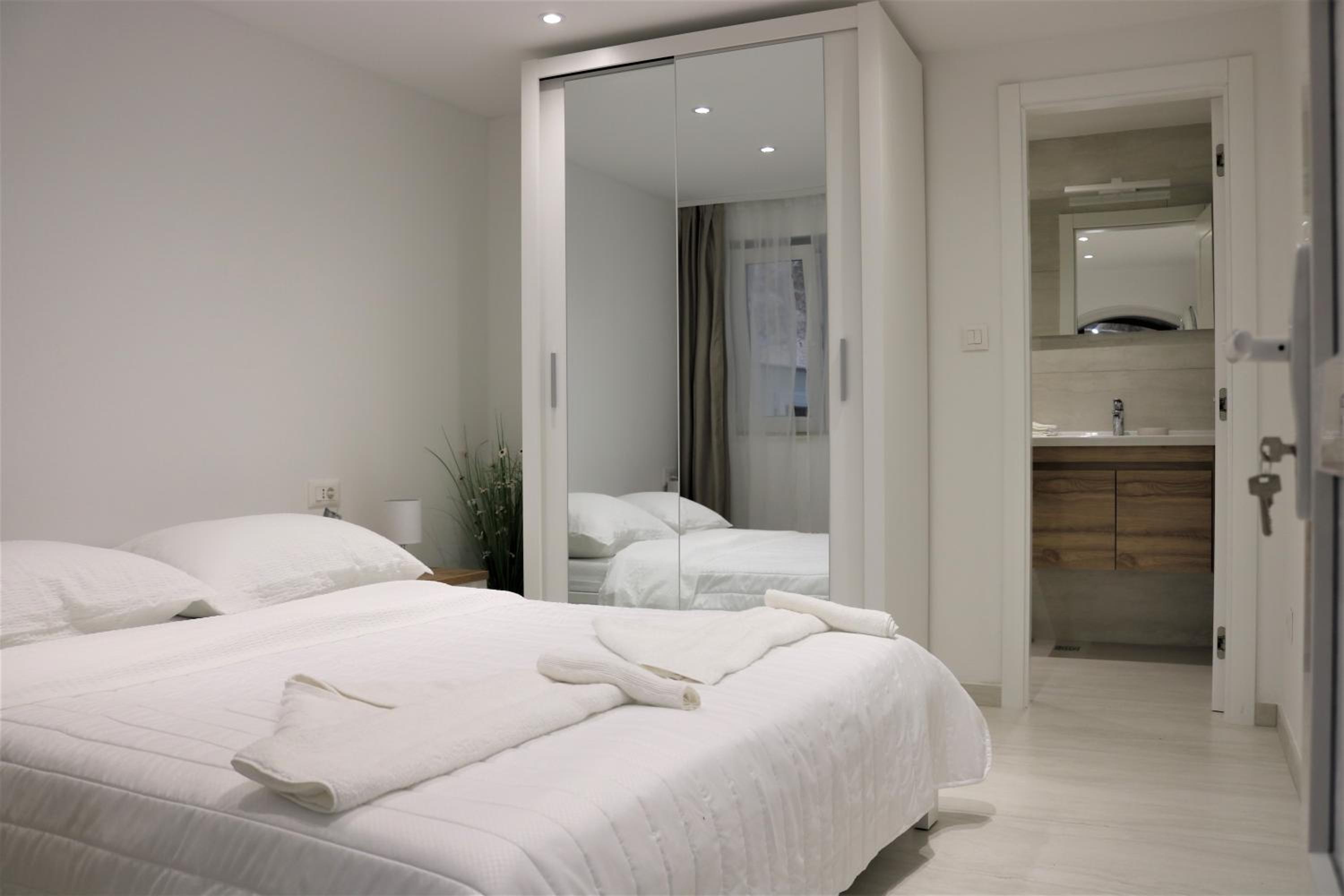 City Center Chic Apartments