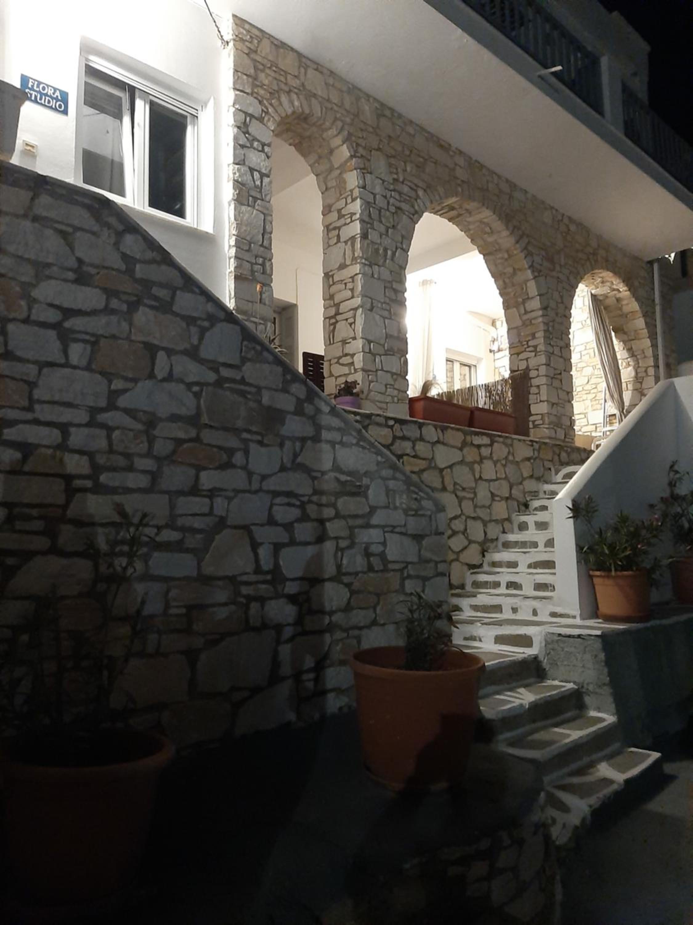 Studios Flora in Naoussa Paros view 5