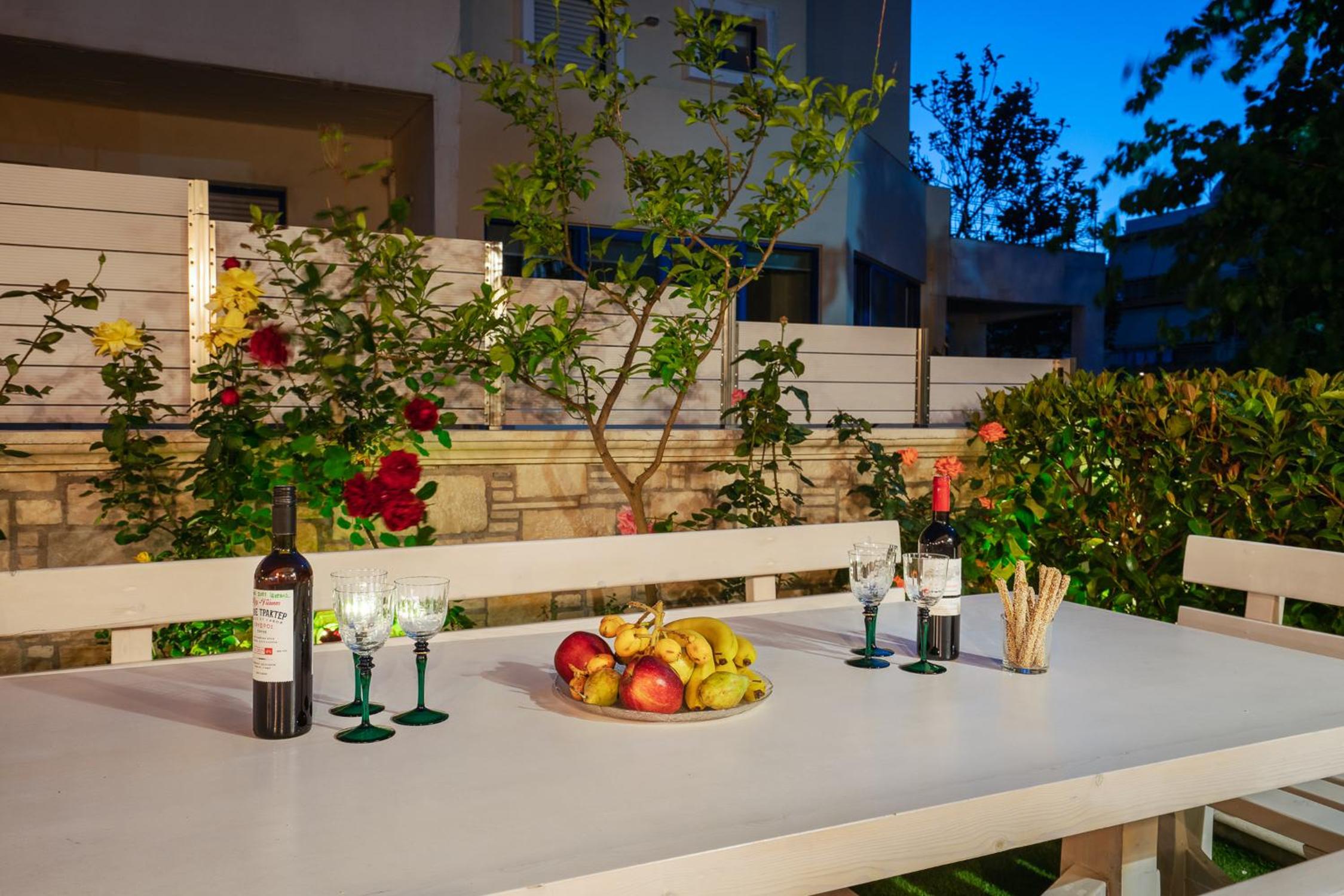 Vasili's Home - 5 Min from the City Ceter