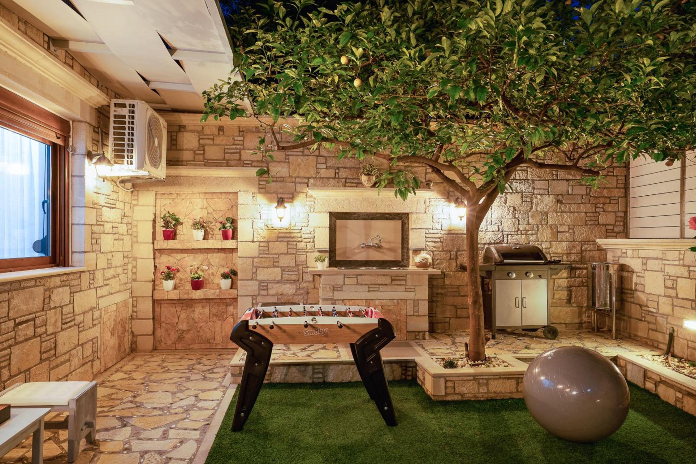 Vasili's Home - 5 Min from the City Ceter