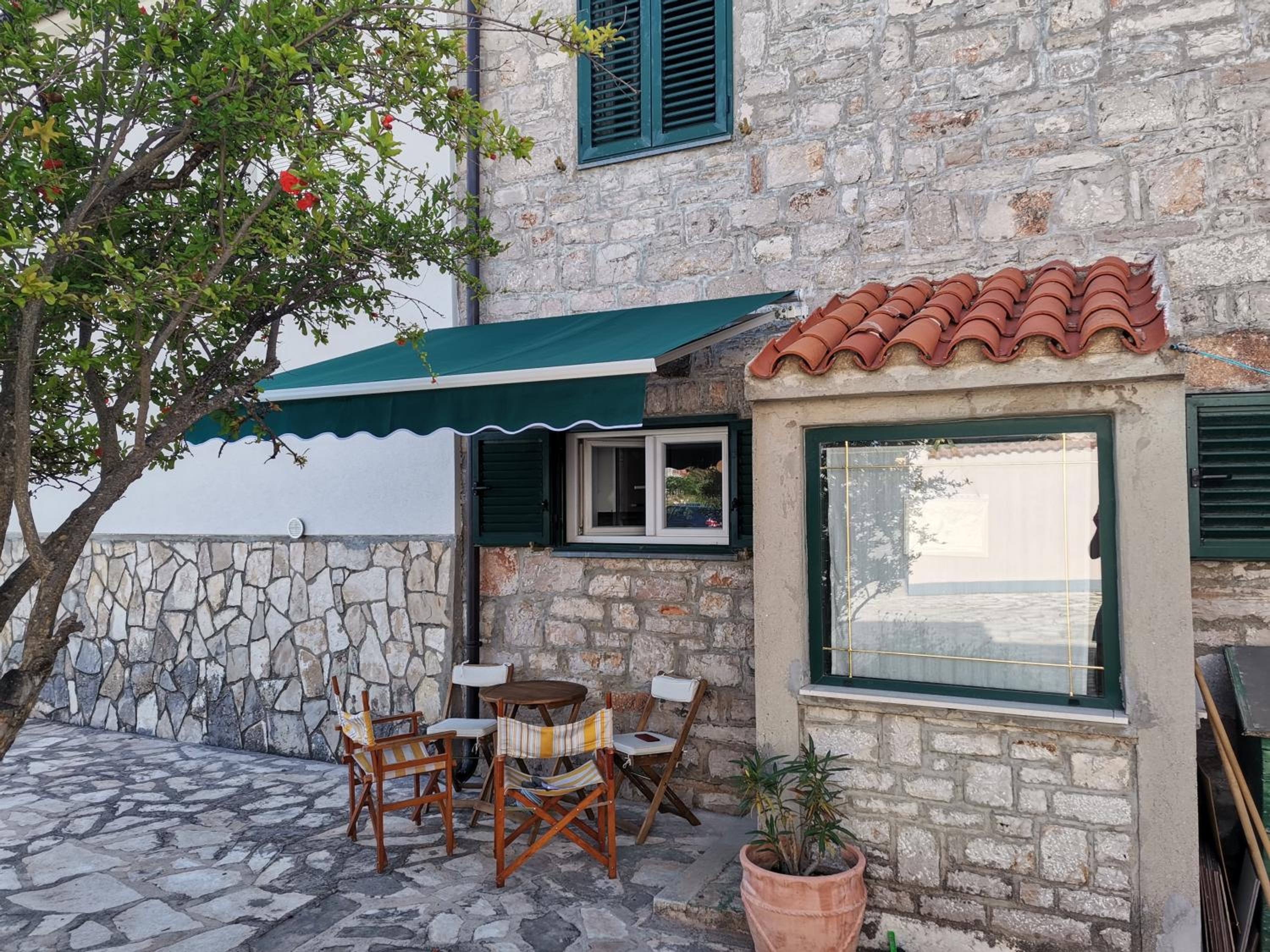 Charming Traditional Townhouse - Holiday Home Kata view 3