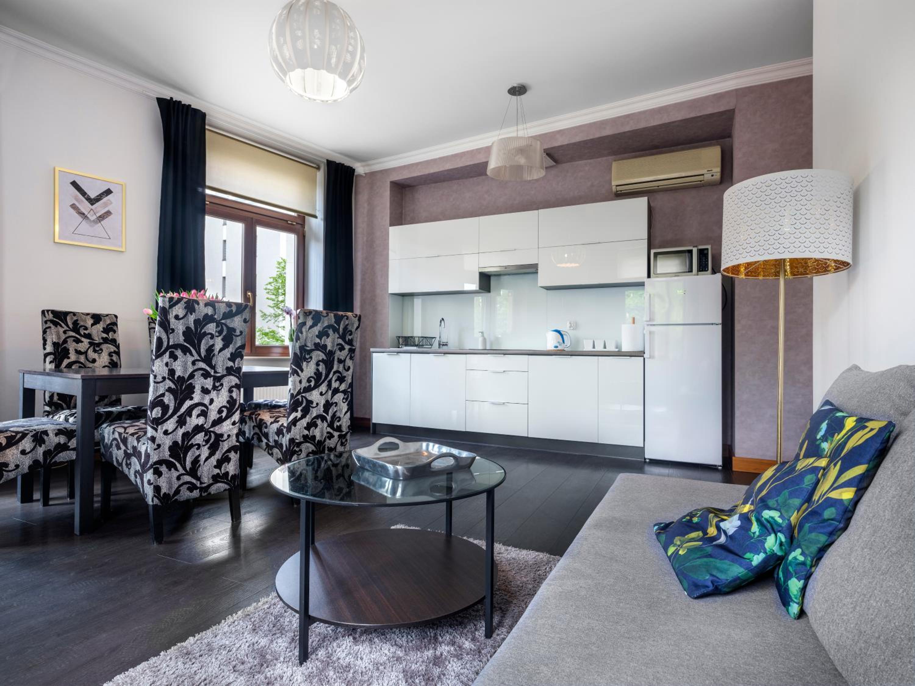 CracWoW VIP Apartment view 3