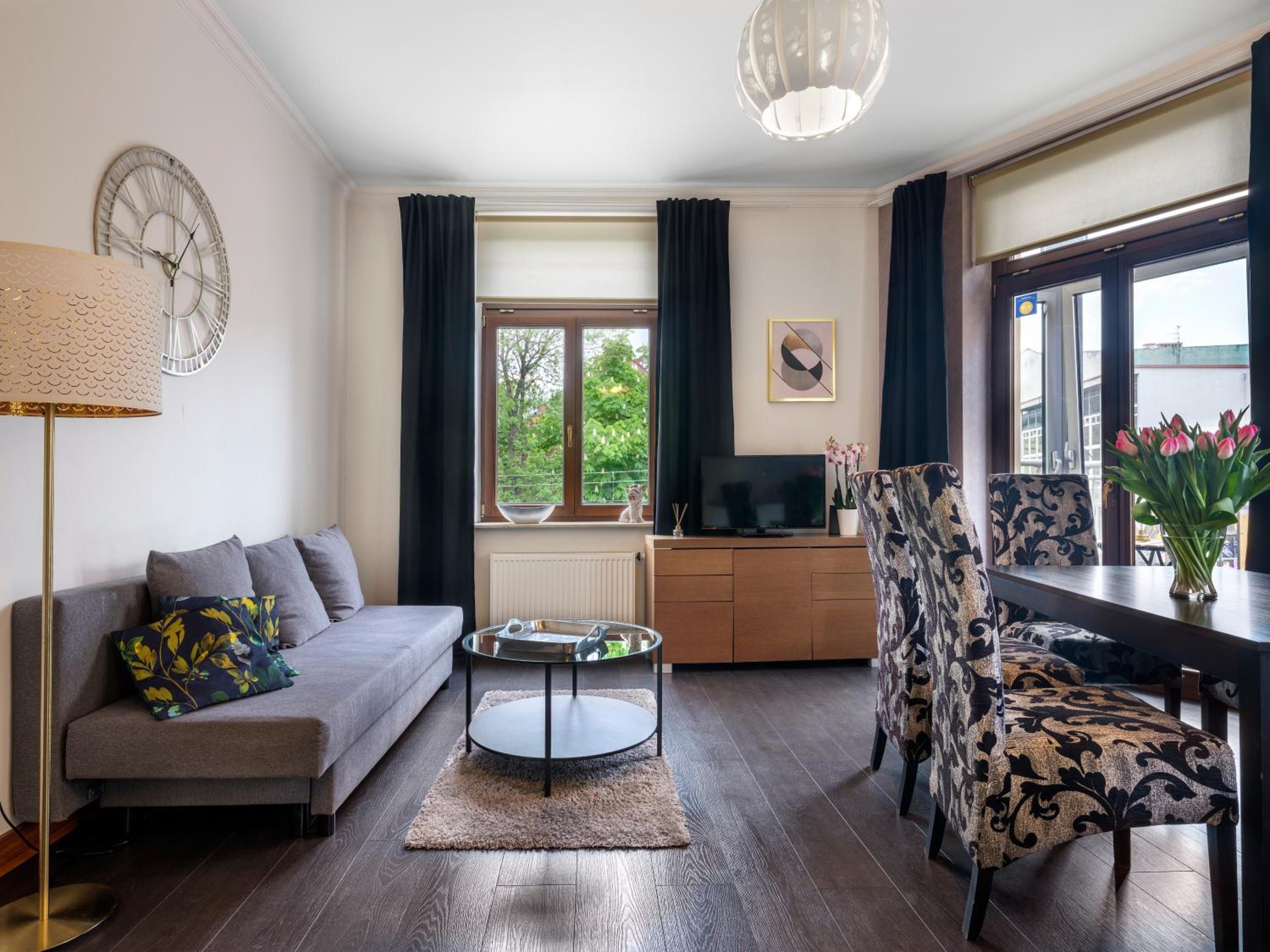 CracWoW VIP Apartment view 4