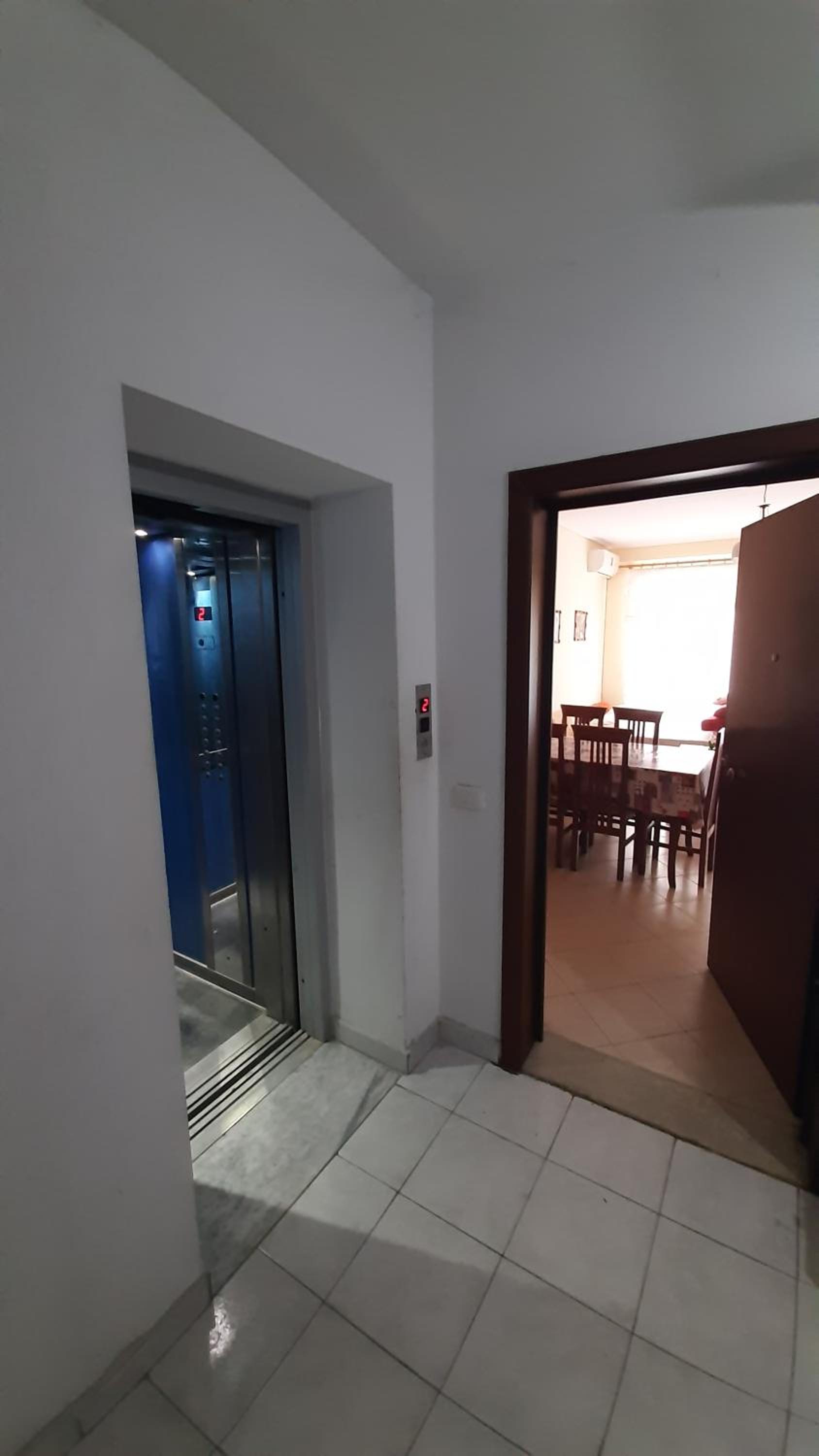 Meni's family apartament