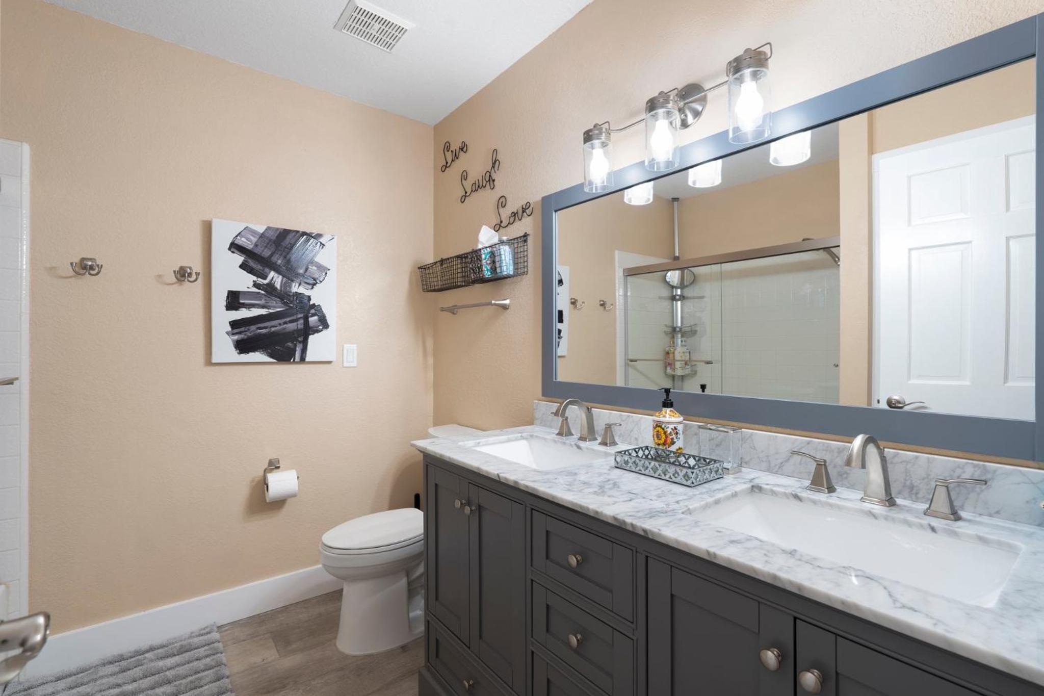 Cozy Phoenix Home Heated Pool & Spa with King Beds view 5