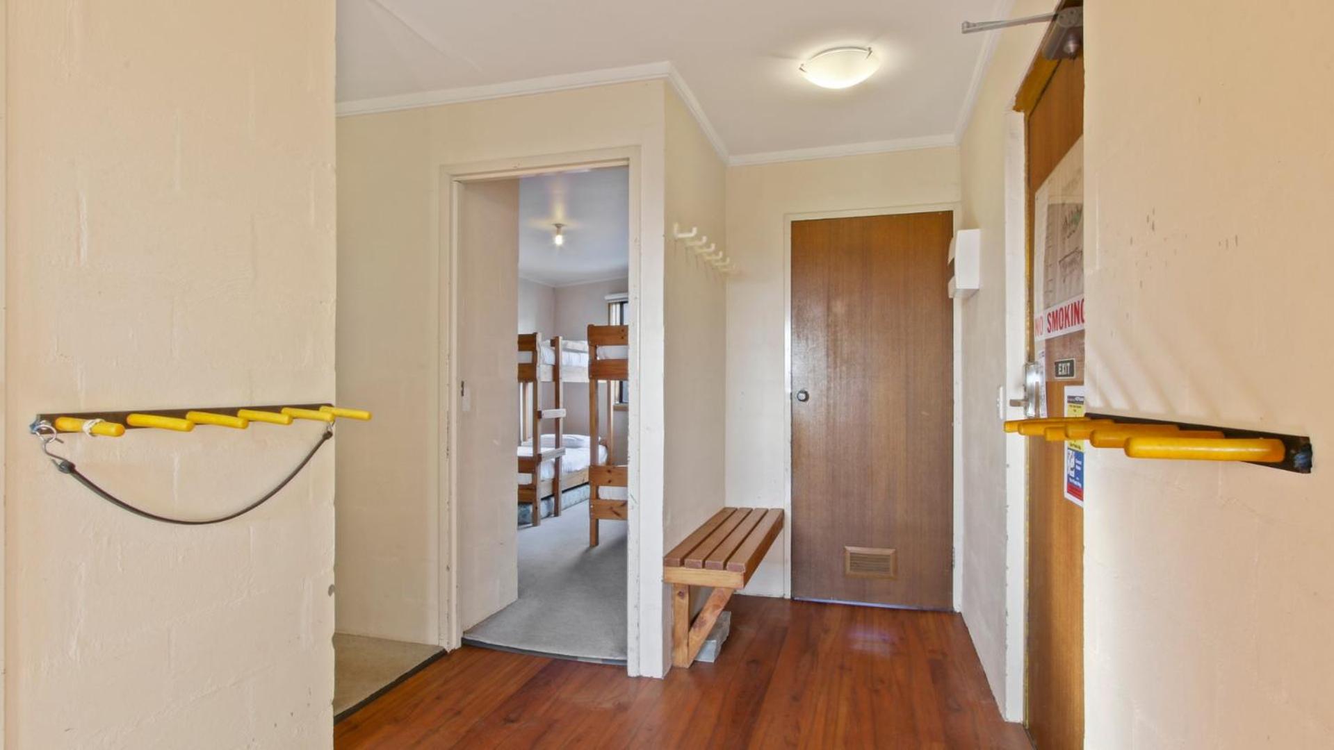 1750 Hotham 11
