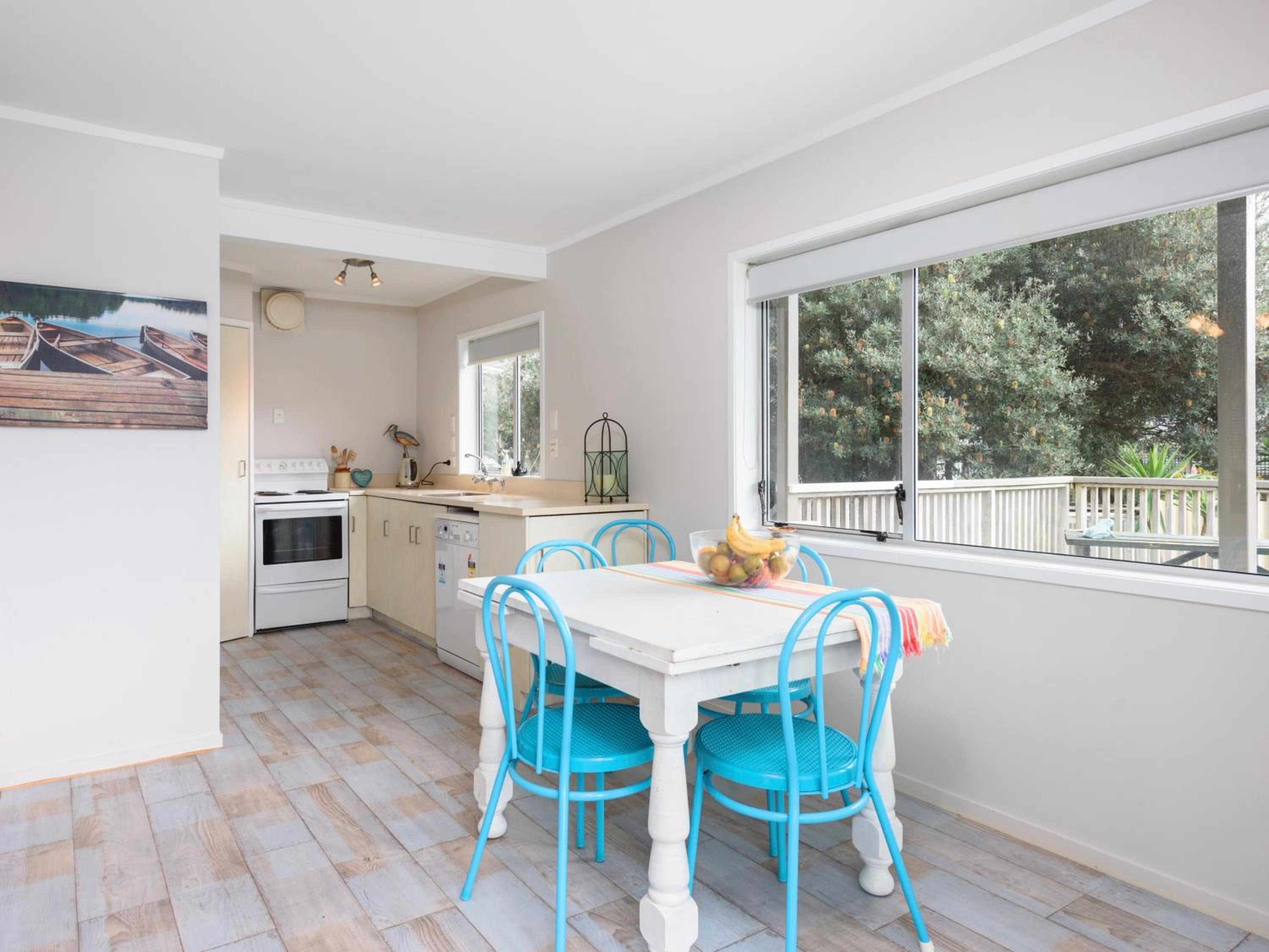 Laze on Loop - Waihi Beach Holiday Home view 5