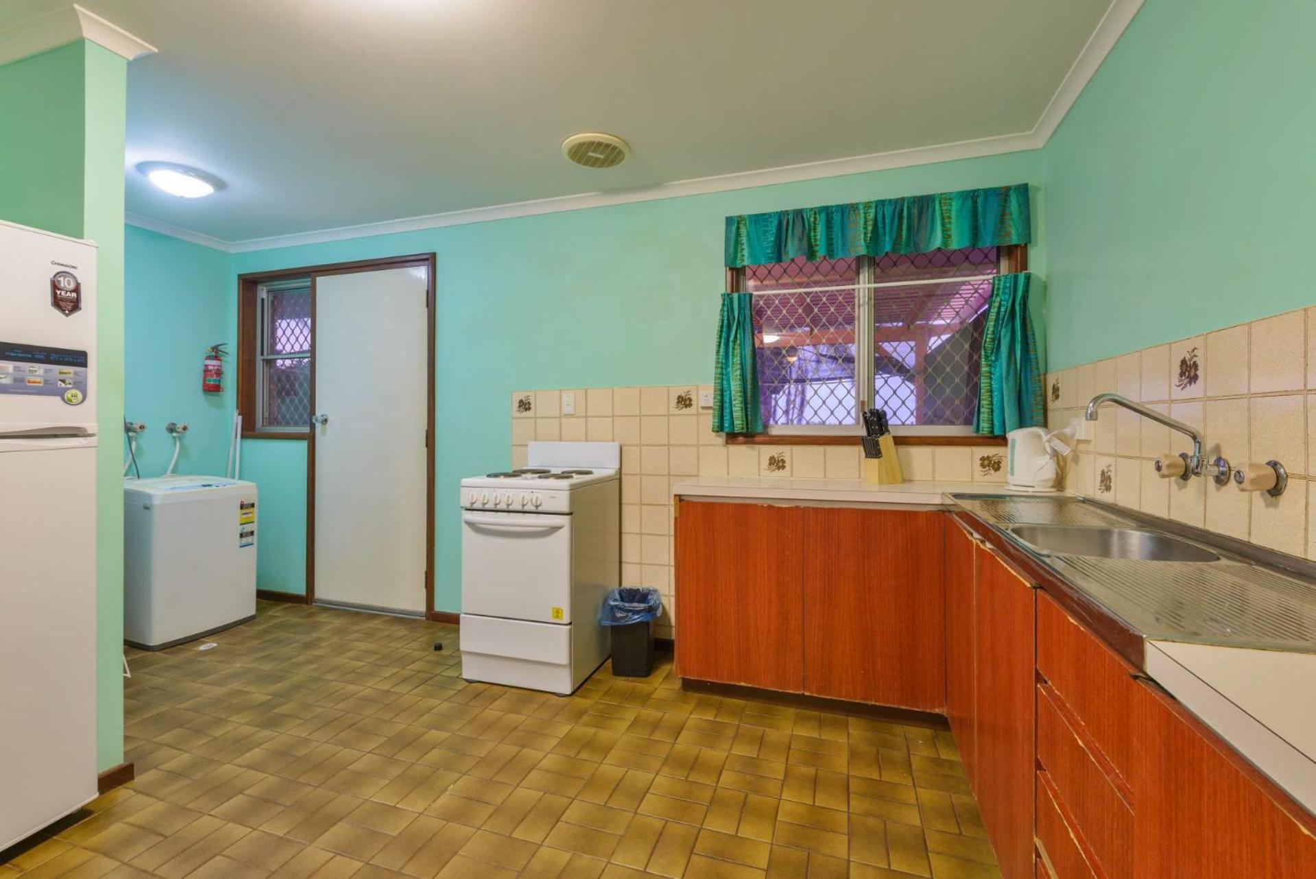 4 1 Maidstone Crescent