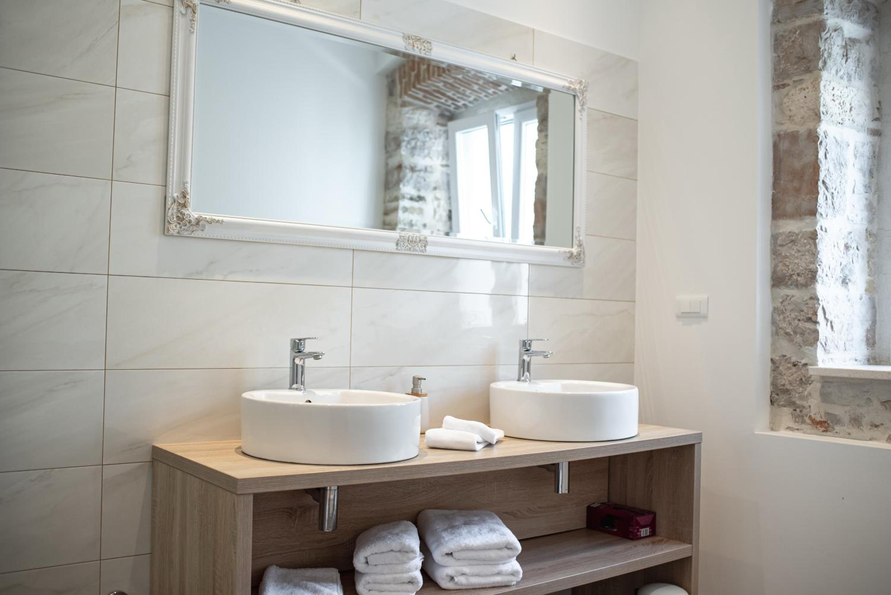 Luxury room Lav