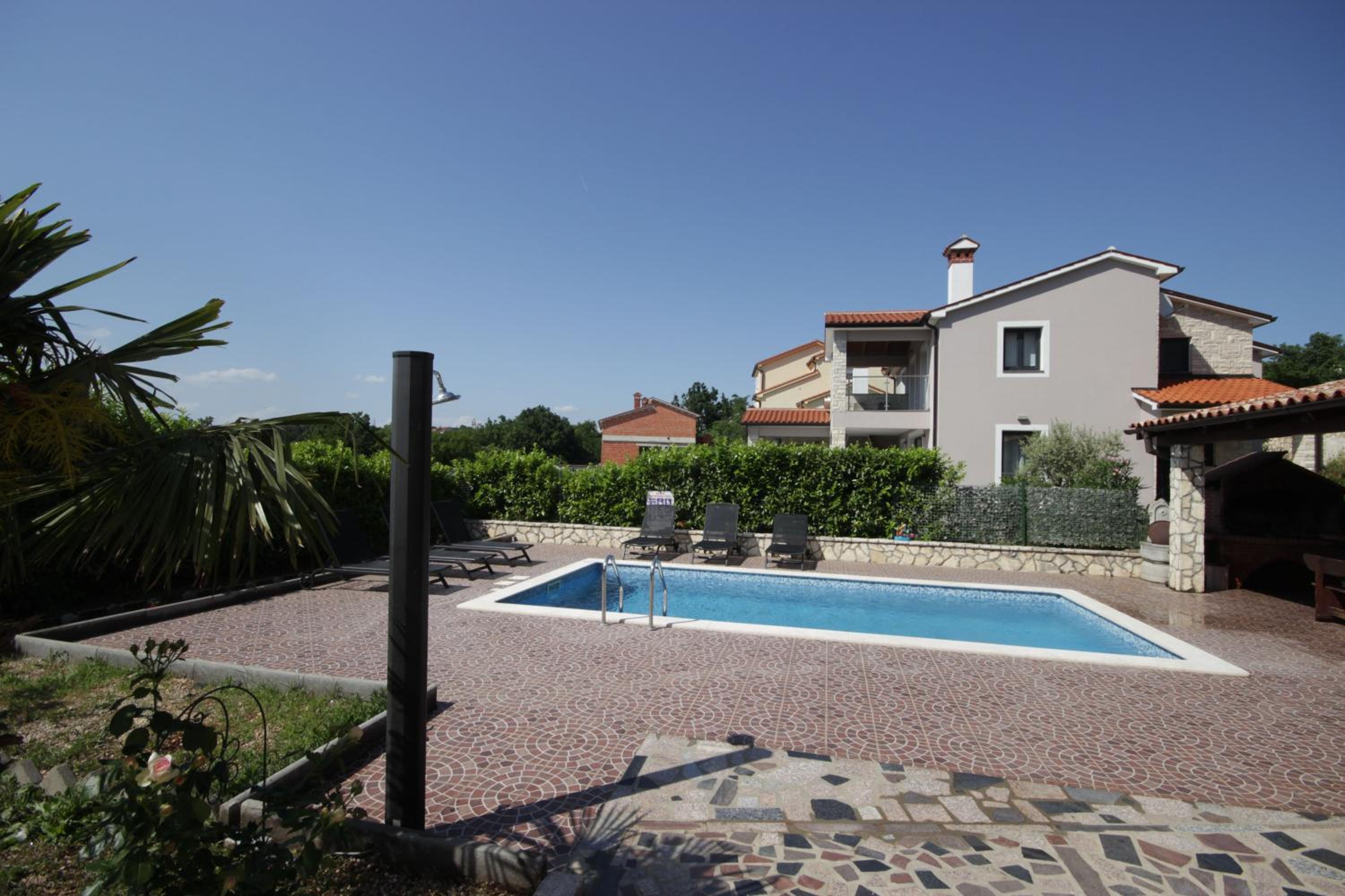 Apartments Fjolla