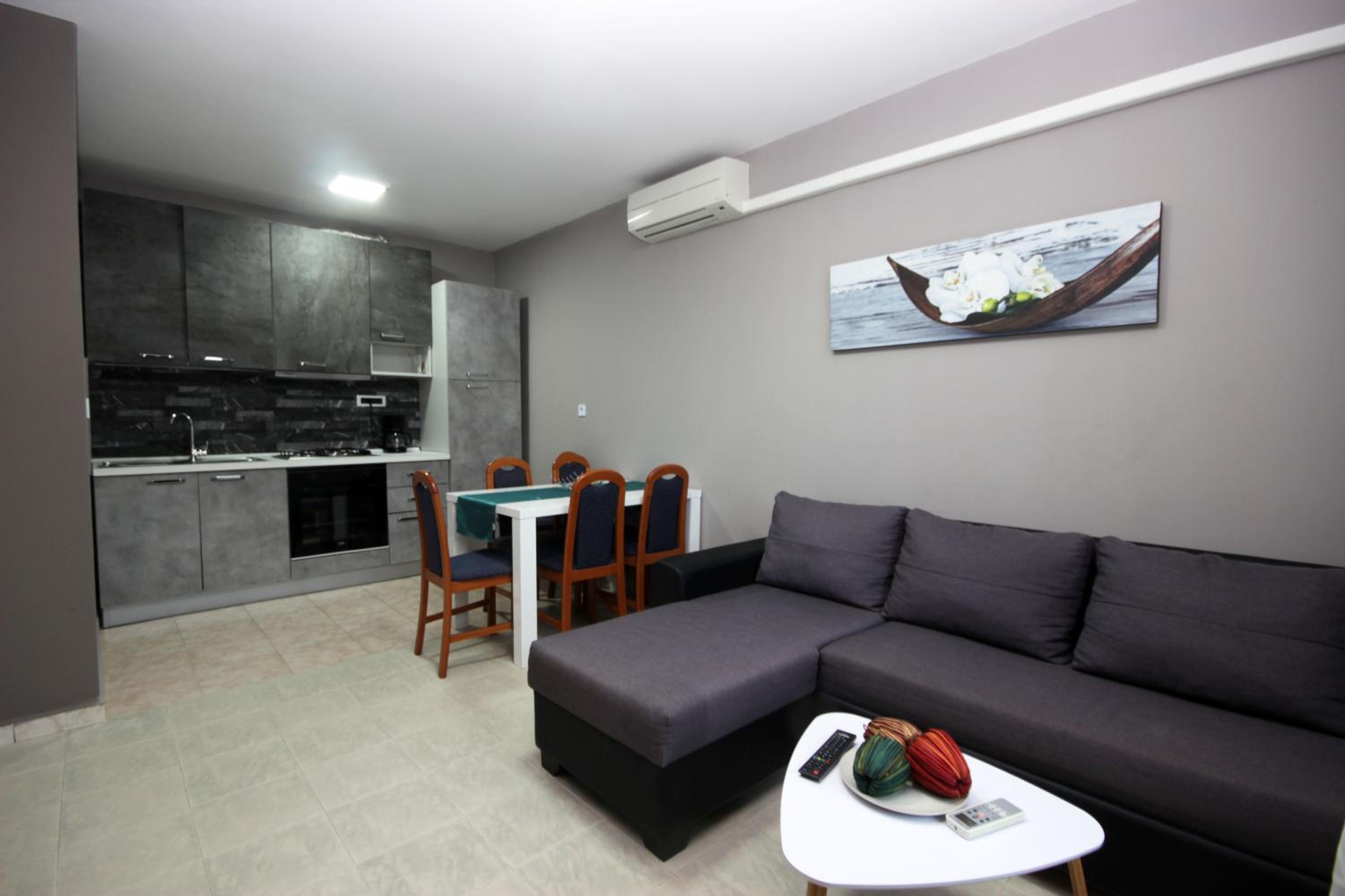 Apartments Fjolla