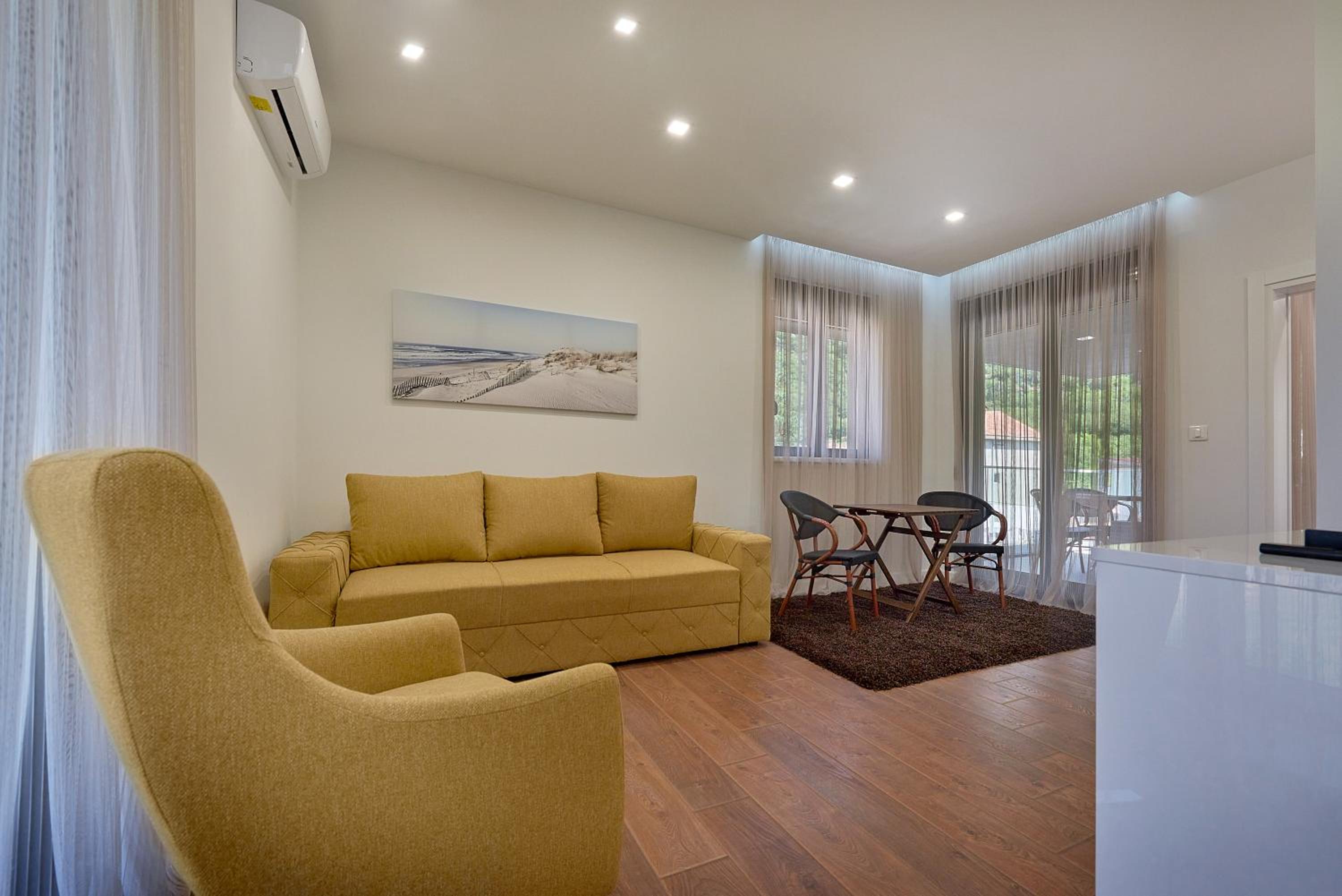 Georgiy Lux Apartments view 4