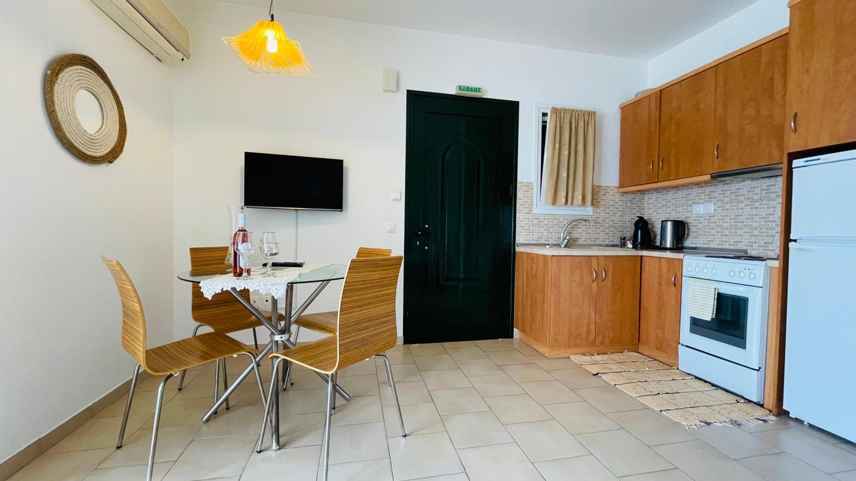 Panoramic sea view1bedroom Apart.Glyfada beach2-4p