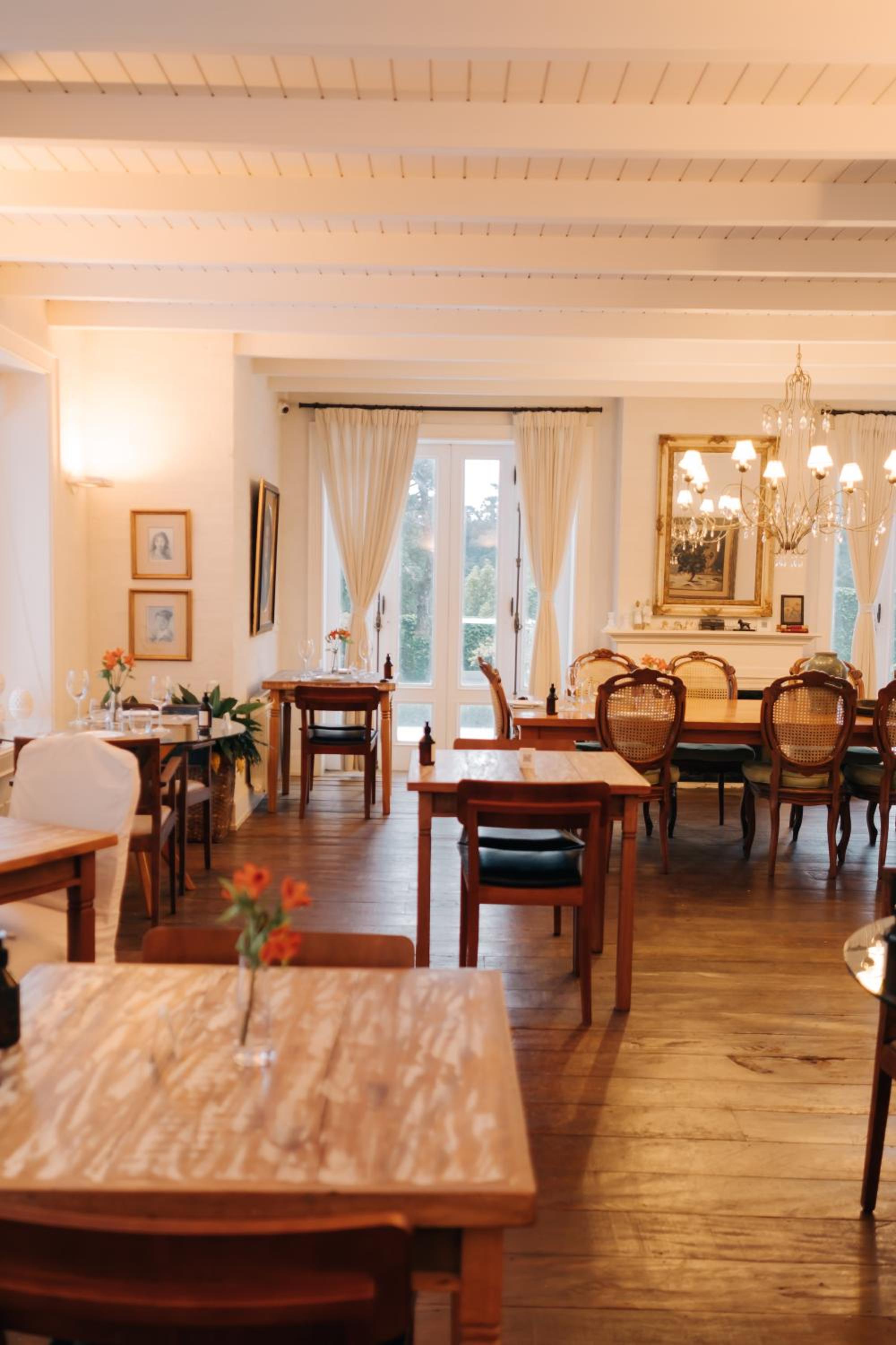 restaurant