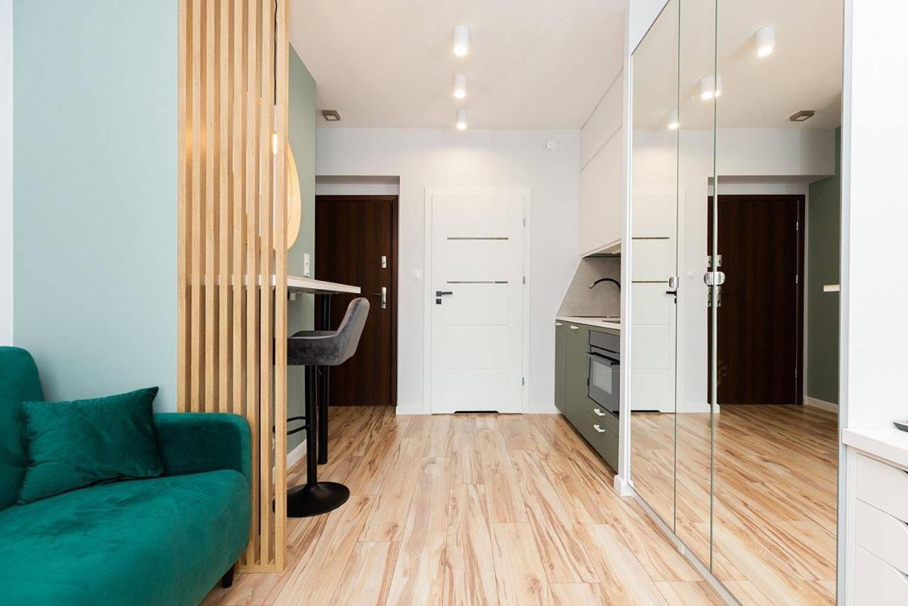Easy & Comfortable, with balcony, very close to the center view 2