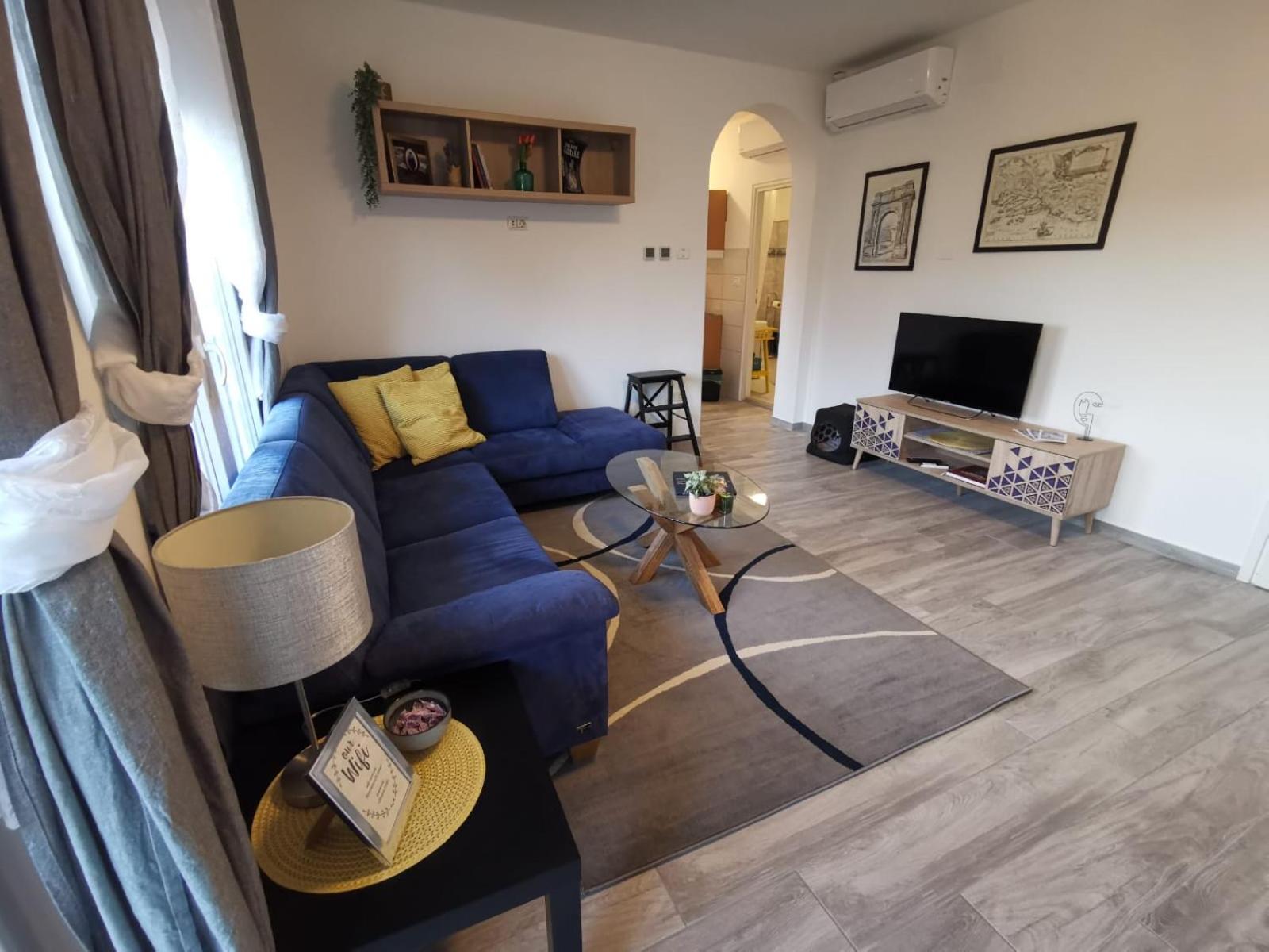 Apartments Bonvenon2Center view 5