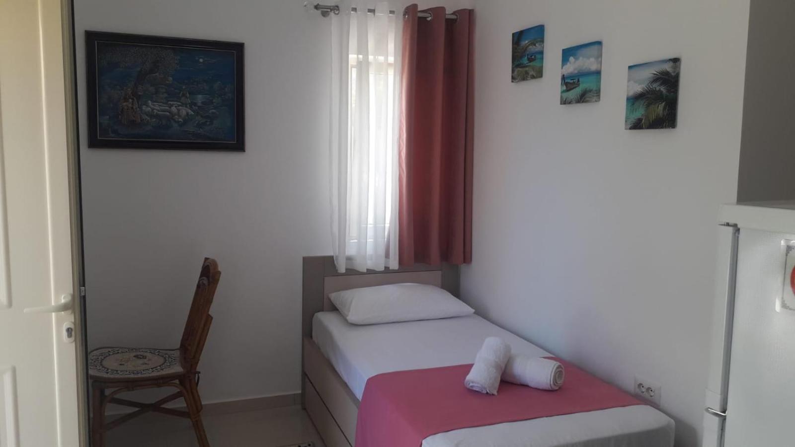 Vila Juna