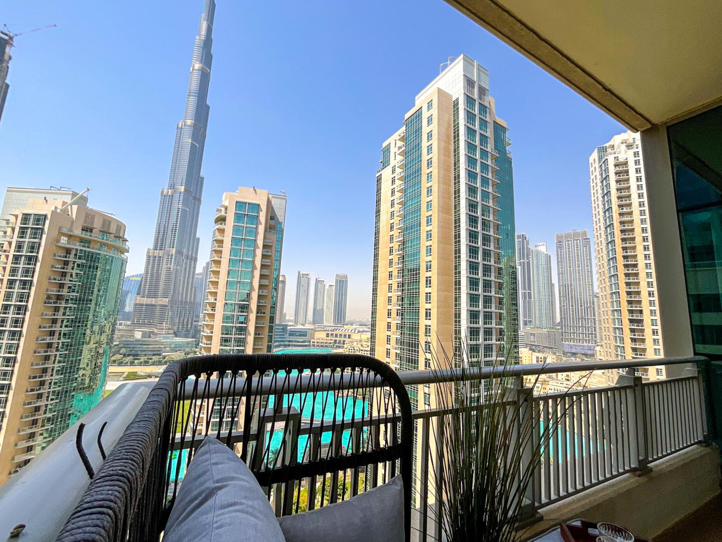 HiGuests - Amazing Apartment overlooking Burj Khalifa!