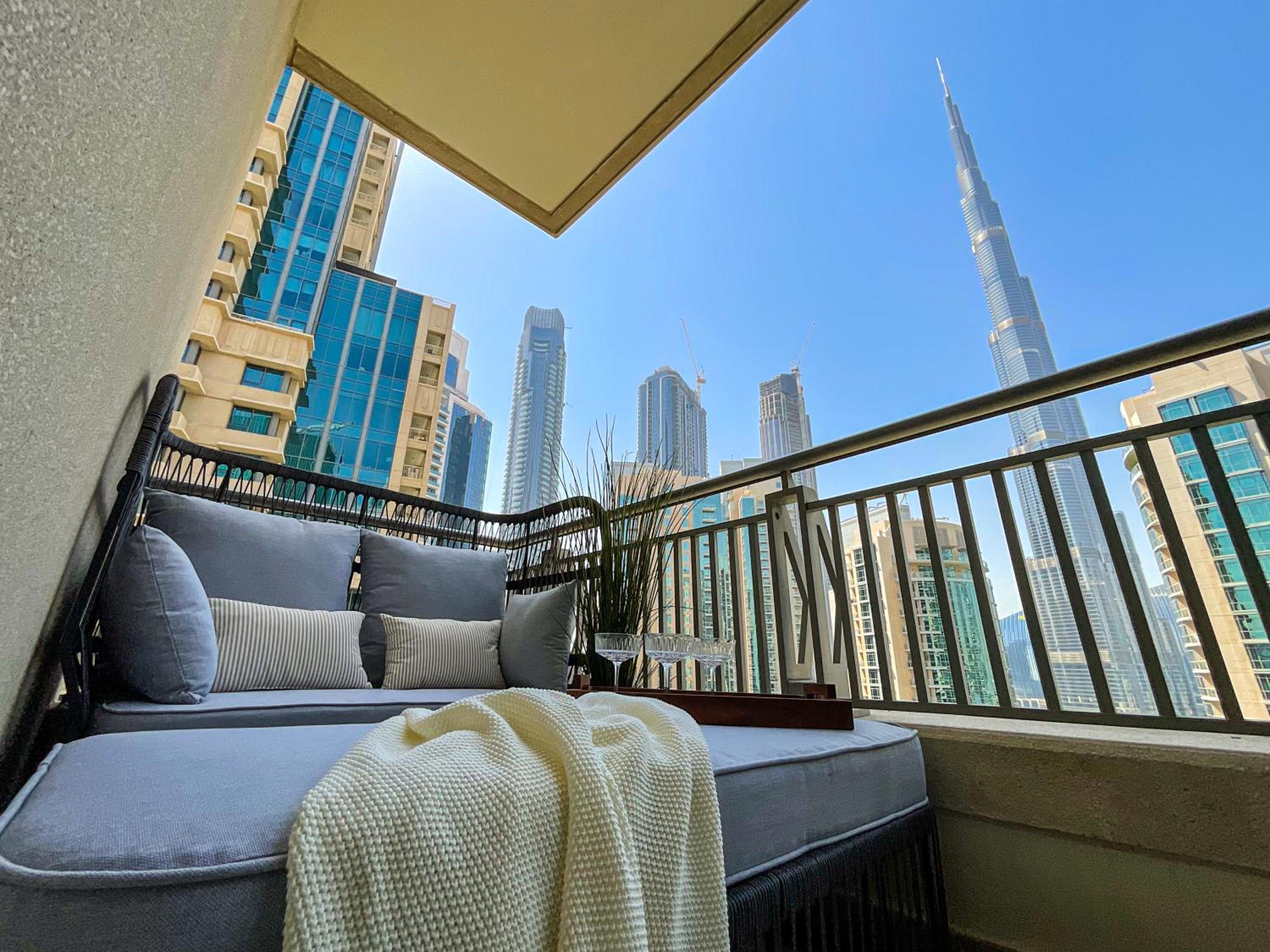 HiGuests - Amazing Apartment overlooking Burj Khalifa!