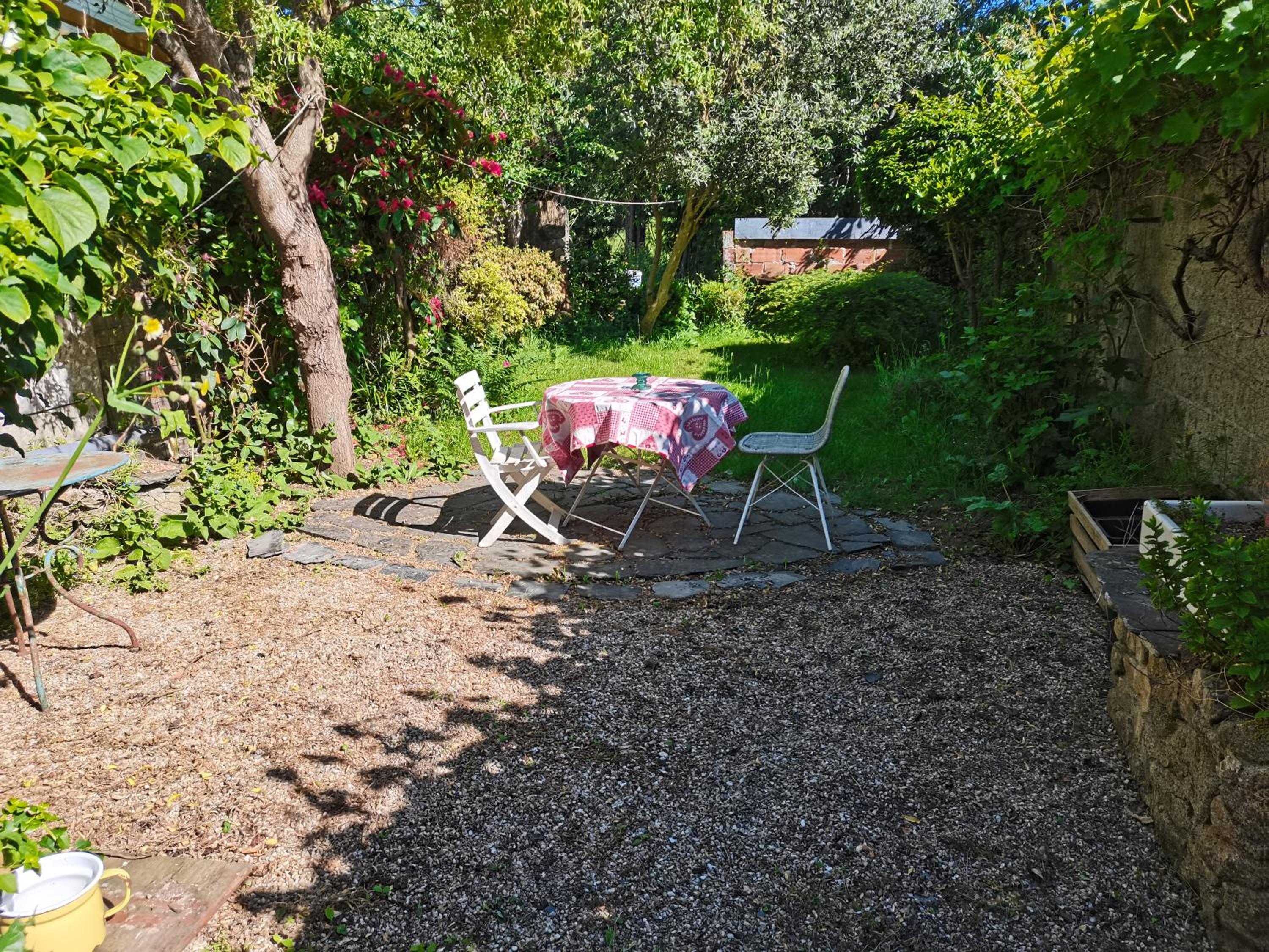 Mignon appartement sous les toits view 3