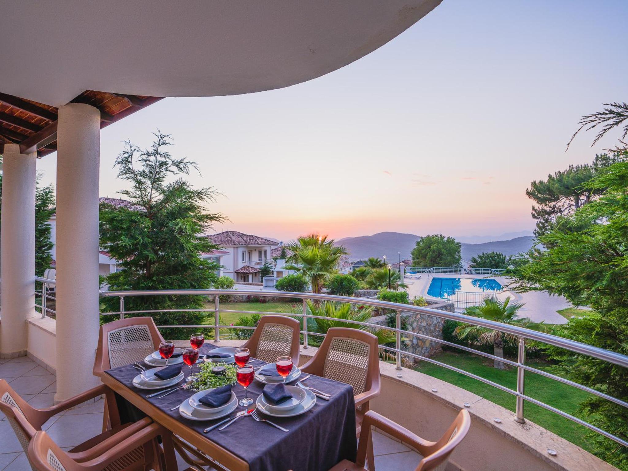 Hanel Life Royal Villas 7 Aqualettings view 3