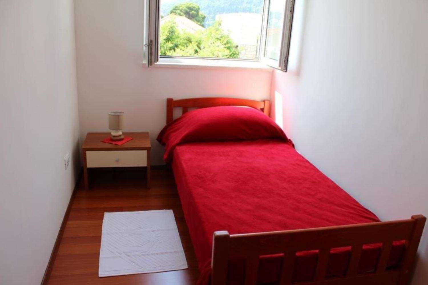 Apartments Ana - cosy with sea view