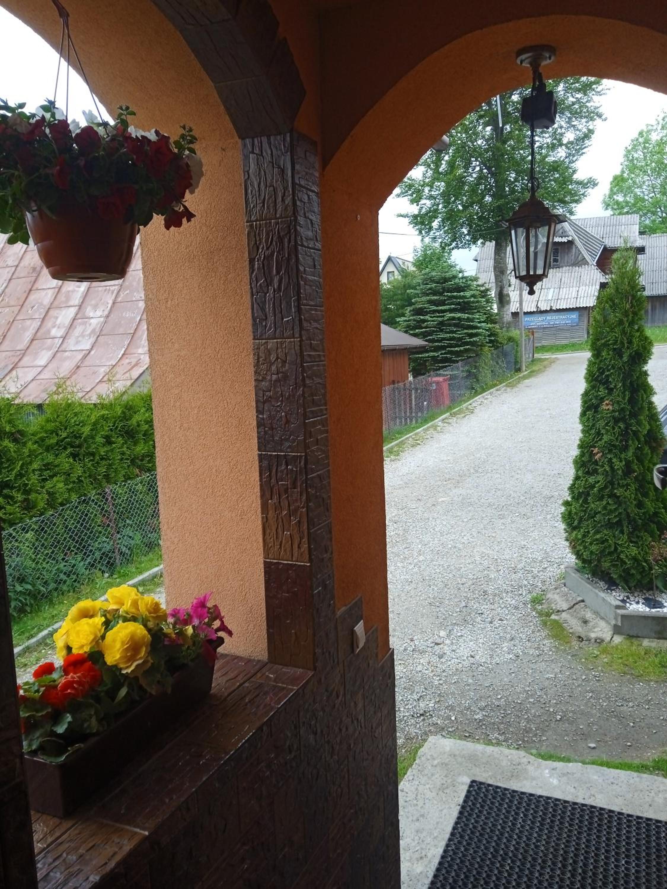 Photo 3