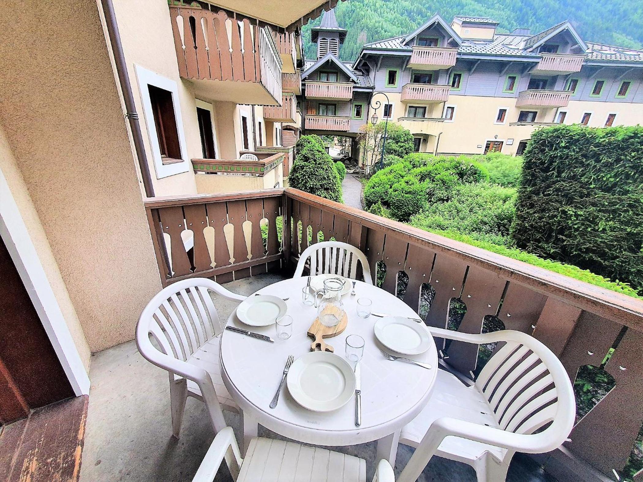 La Ginabelle vue Mont Blanc avec piscine
