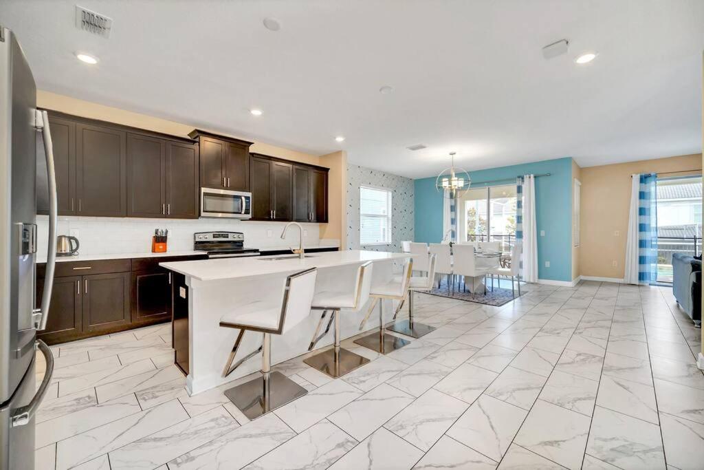Entire House 6BR- Private Pool and BBQ near Disney view 4