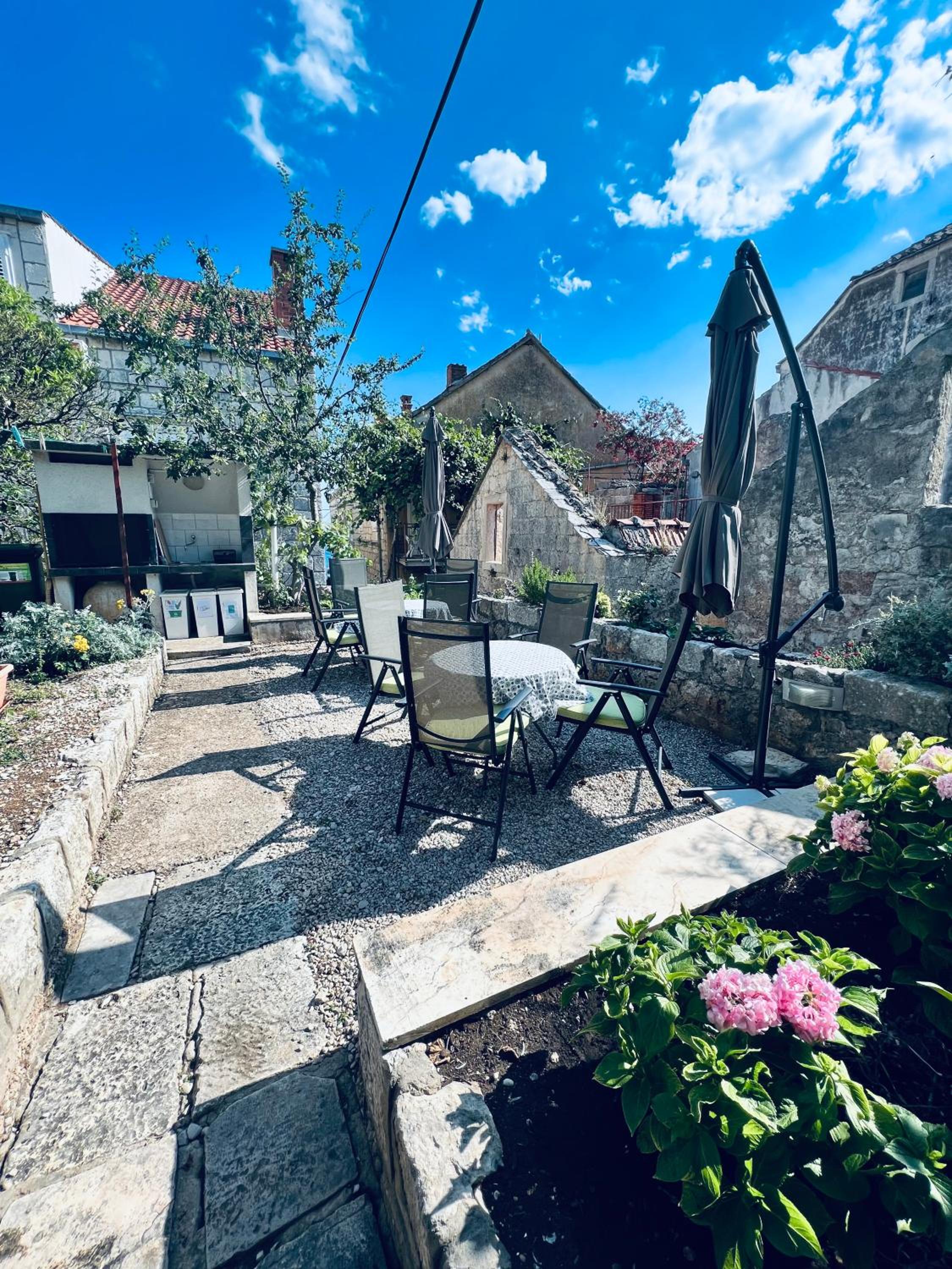 Jakov Apartments